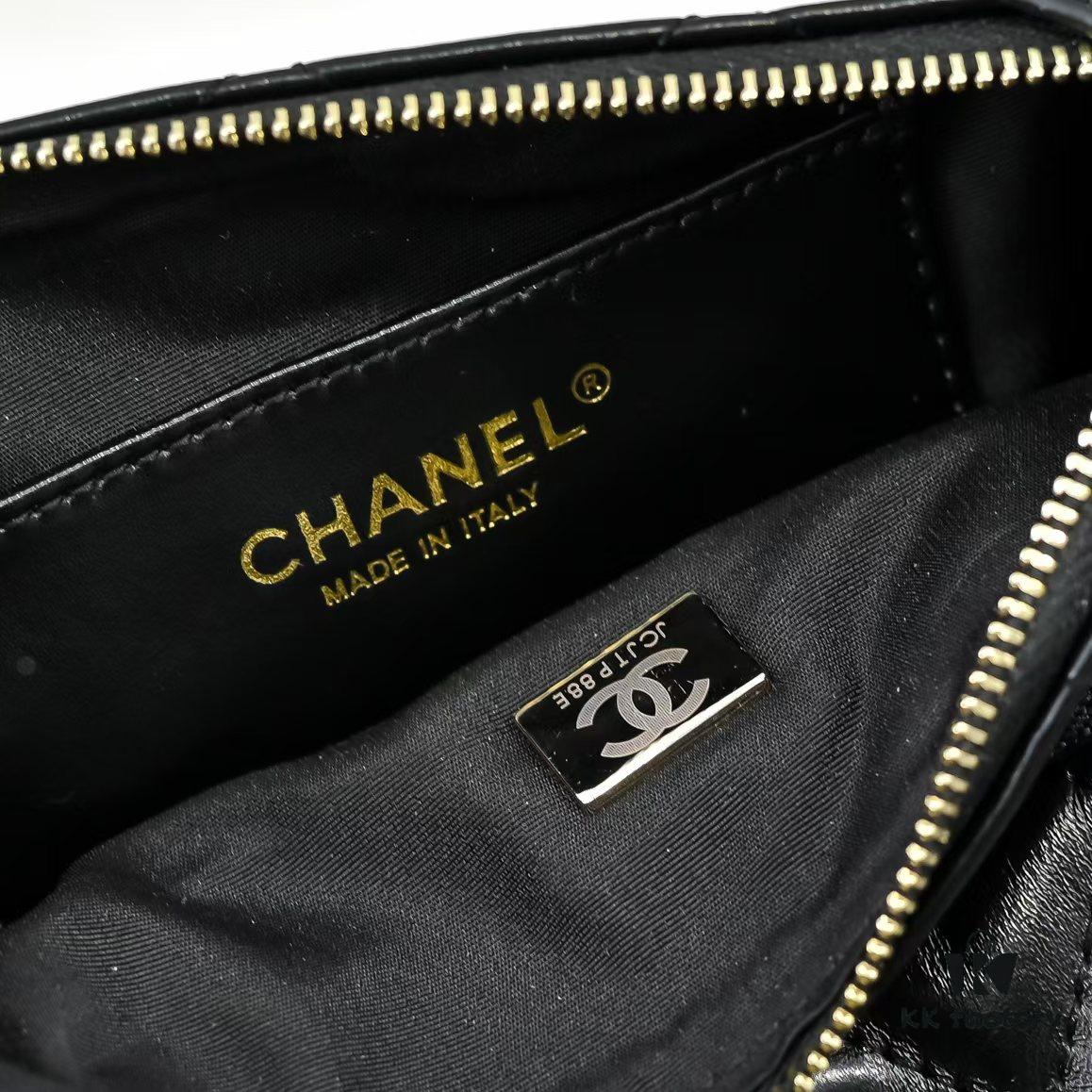 69304e84f09edb6de4c4e8f1 Chanel 25C Spring/Summer New Arrival Camera Bag - Luxurious Lambskin with Gold-Tone Chain