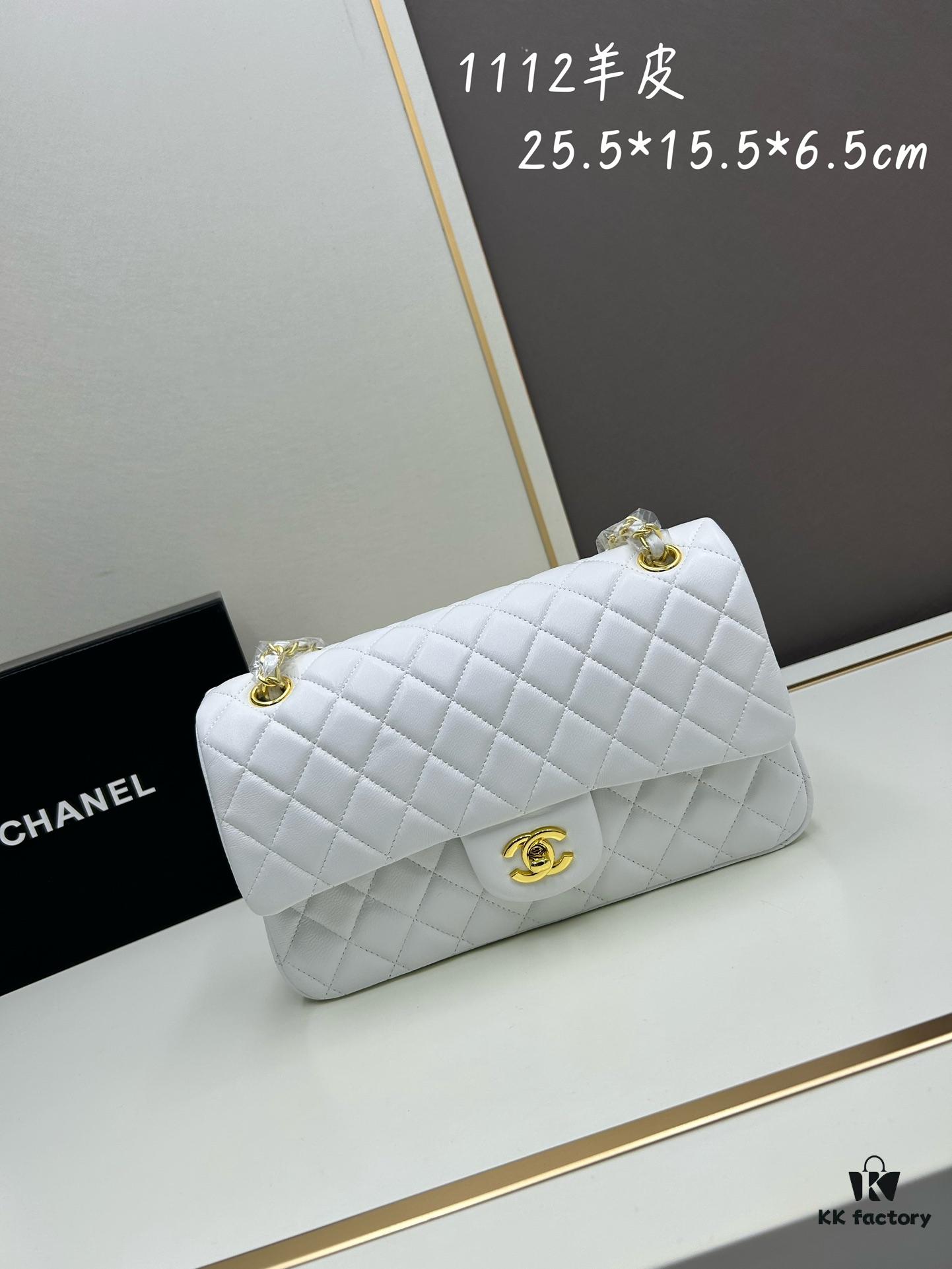 69304ed0f09edb6de4c4e95d Chanel Classic CF1112 Lambskin Electroplated Hardware with Glazed Finish, Premium Cowhide Gold Tone Clasp