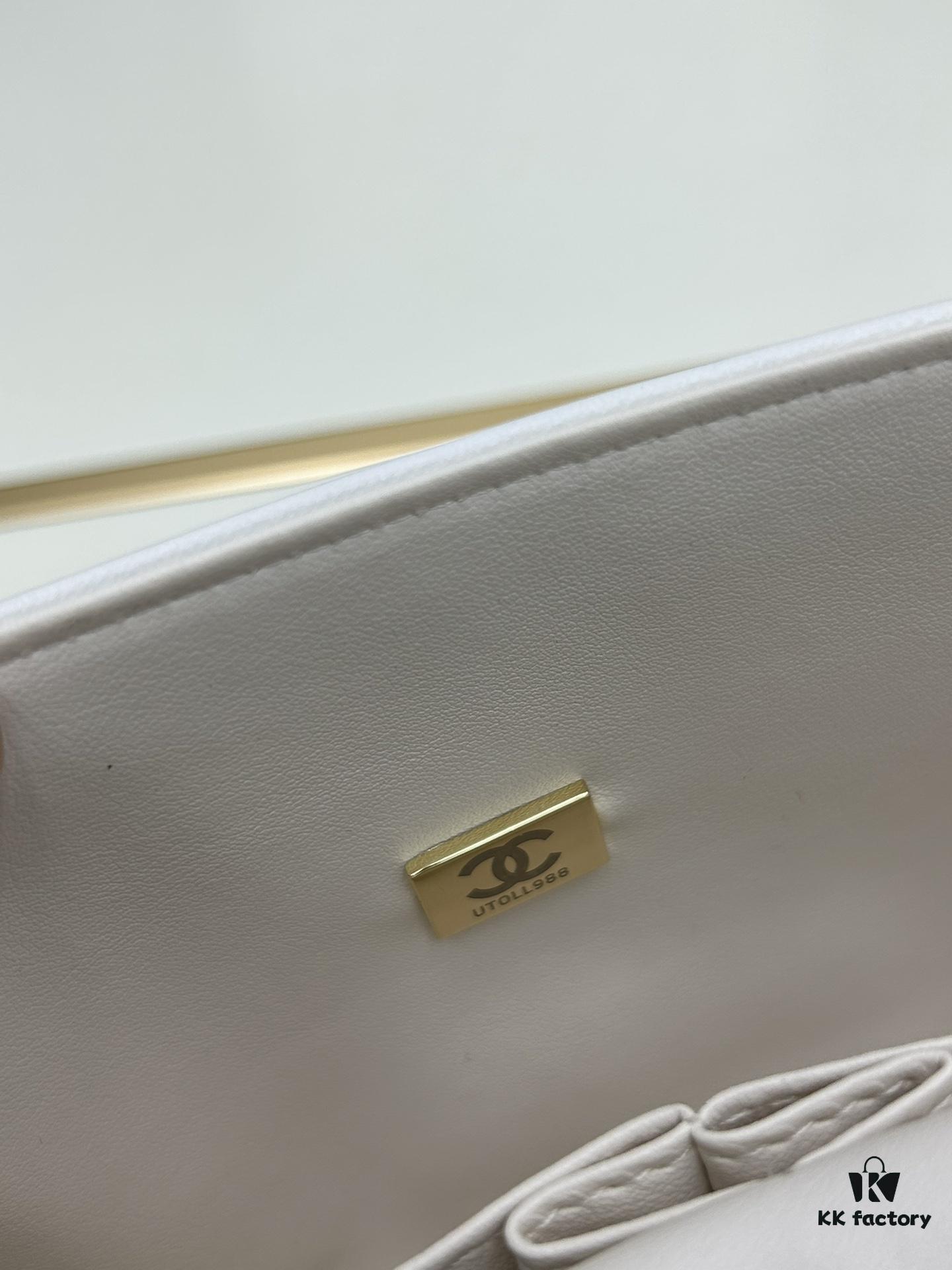 69304ed5f09edb6de4c4e965 Chanel Classic CF1112 Lambskin Electroplated Hardware with Glazed Finish, Premium Cowhide Gold Tone Clasp