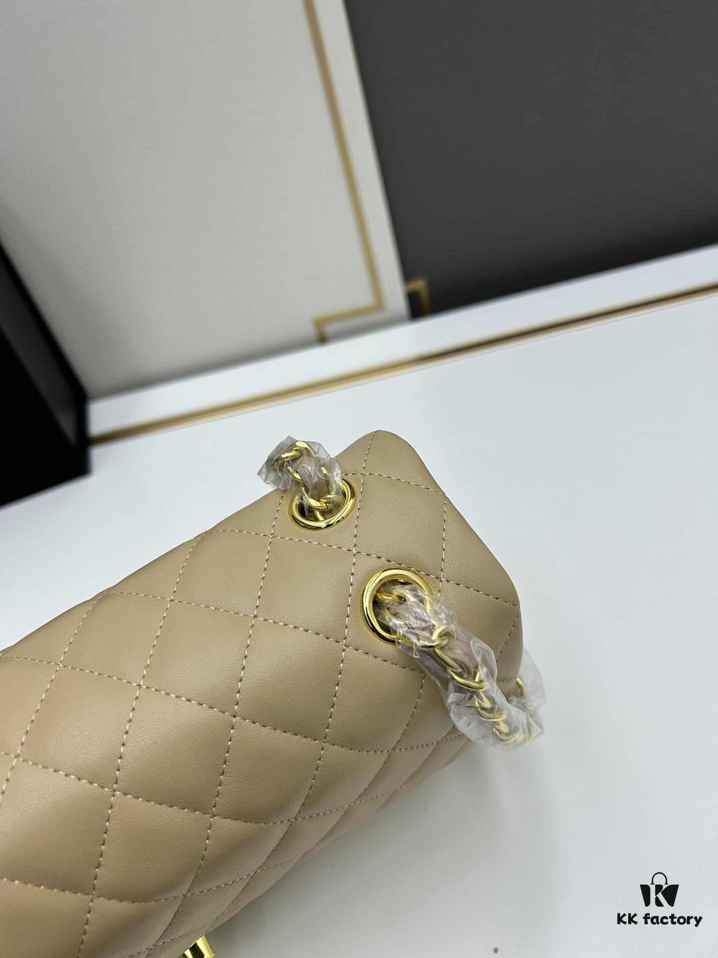 69304eecf09edb6de4c4e986 Chanel Classic CF1112 Lambskin Electroplated Hardware with Glazed Finish, Premium Cowhide Gold Tone Clasp
