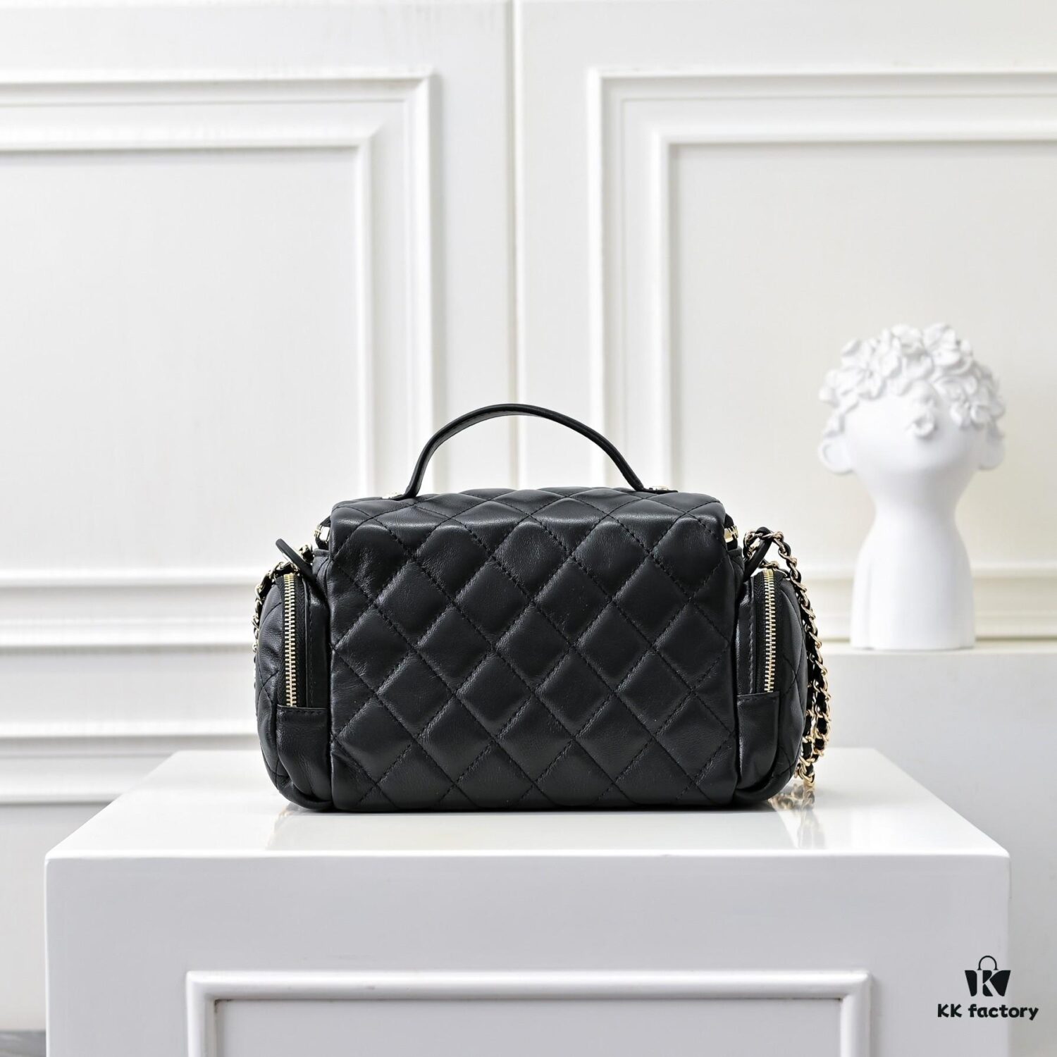CHANEL24K New Mini Camera Bag - Elegant Lambskin with Metallic Chain, Chic and Versatile Design