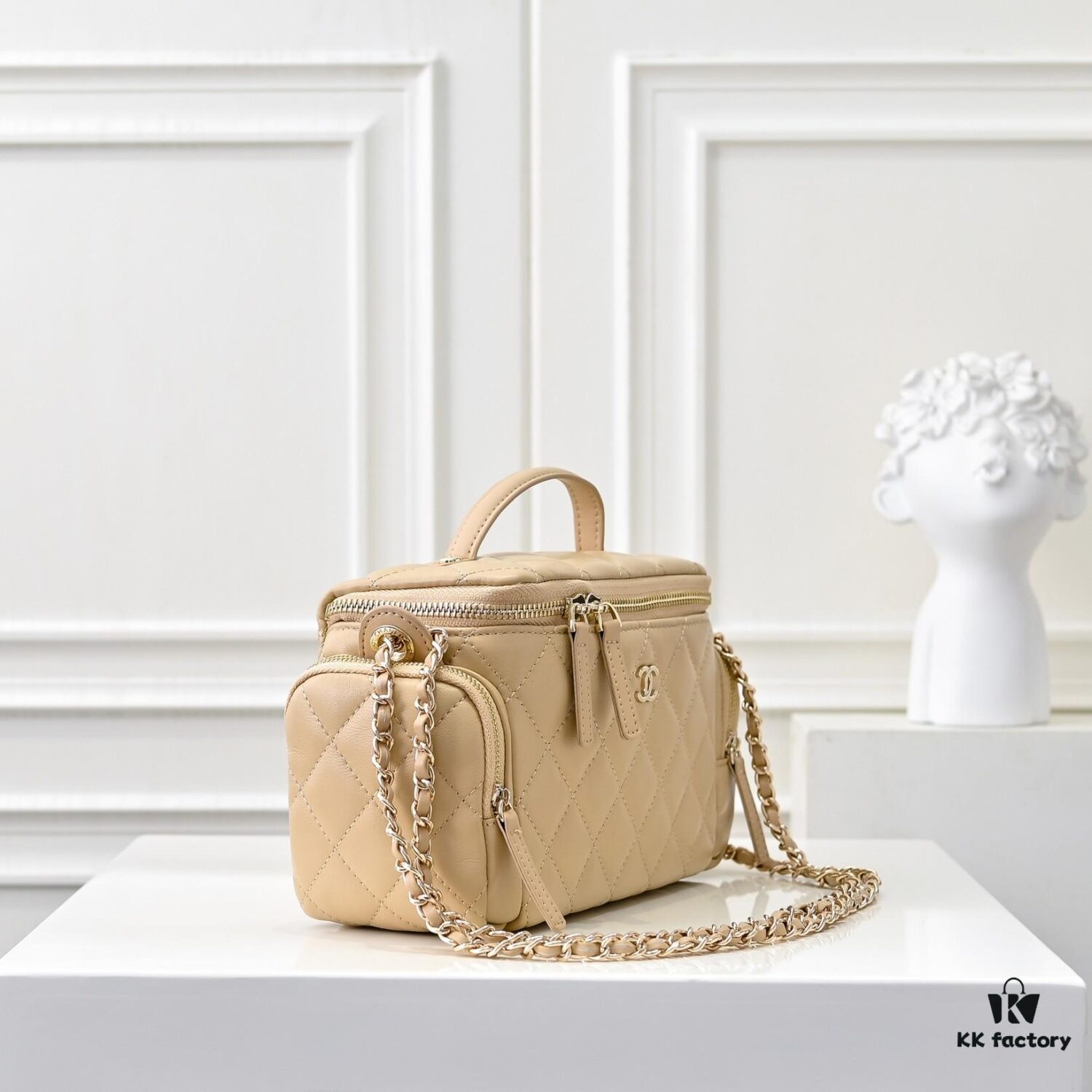 69304fa4f09edb6de4c4ea66 CHANEL24K New Camera Bag 📷 Elegant Lambskin with Metal Chain, Cute and Stylish Design with Golden Accents
