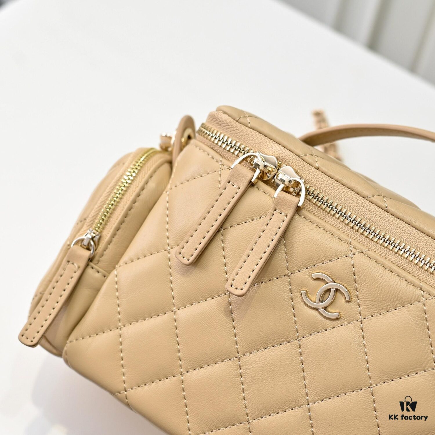 69304fa9f09edb6de4c4ea6c CHANEL24K New Camera Bag 📷 Elegant Lambskin with Metal Chain, Cute and Stylish Design with Golden Accents