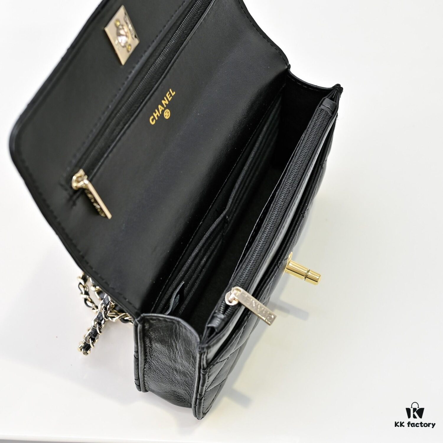 69304fbef09edb6de4c4ea82 CHANEL 2024 Fall/Winter New Arrival Genuine Lambskin WOC with Metal Rhinestone Handle, Stylish and Elegant, Can Be Carried by Hand or Crossbody