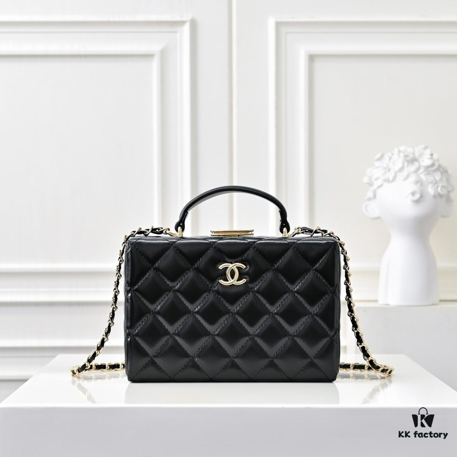 69304fcbf09edb6de4c4ea90 CHANEL 24K Makeup Pouch, Luxurious and Stylish, Top-Grain Leather with Durable Gold Chain, Classic CC Logo, Perfect for Everyday Elegance
