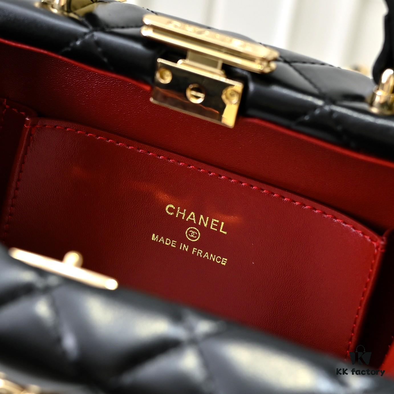 69304fd1f09edb6de4c4ea98 CHANEL 24K Makeup Pouch, Luxurious and Stylish, Top-Grain Leather with Durable Gold Chain, Classic CC Logo, Perfect for Everyday Elegance