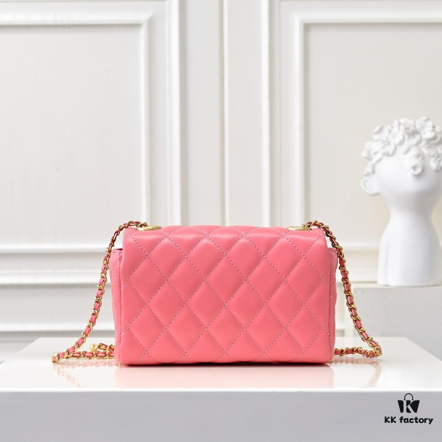 69304fe1f09edb6de4c4eaae Chanel 24B Latest Metal Adjustable Flap Bag, Soft Lambskin Shoulder Bag with Adjustable Strap for Multiple Wearing Styles