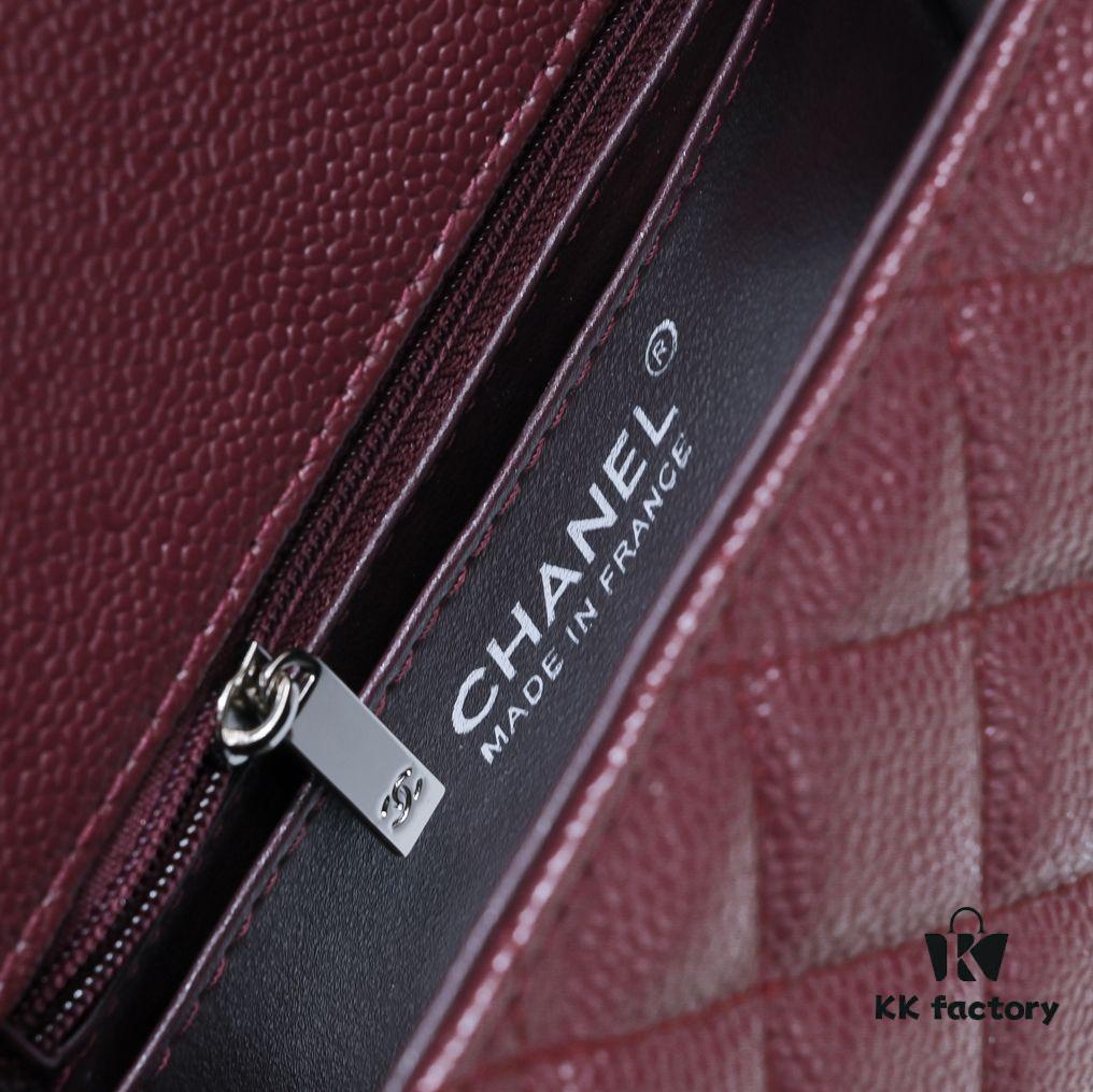 69305002f09edb6de4c4eae0 Double Eleven Special Price ¥ No Returns or Exchanges Burgundy Red Chanel Inspired Bike Bag Made from Premium Cowhide Original Pattern One-to-One Replication Excellent Texture and Craftsmanship Camera-Shaped Design Combines Art and Functionality Classic Design Unbeatable Elegance and Fullness High Quality at Low Price Model Number: 1115 Size: 17.5*13*5 cm