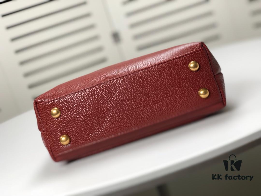 6930500ef09edb6de4c4eaf9 Chanel Vintage Handbag - Soft Imported Caviar Leather, Signature Logo Closure, Elegant Lady Style
