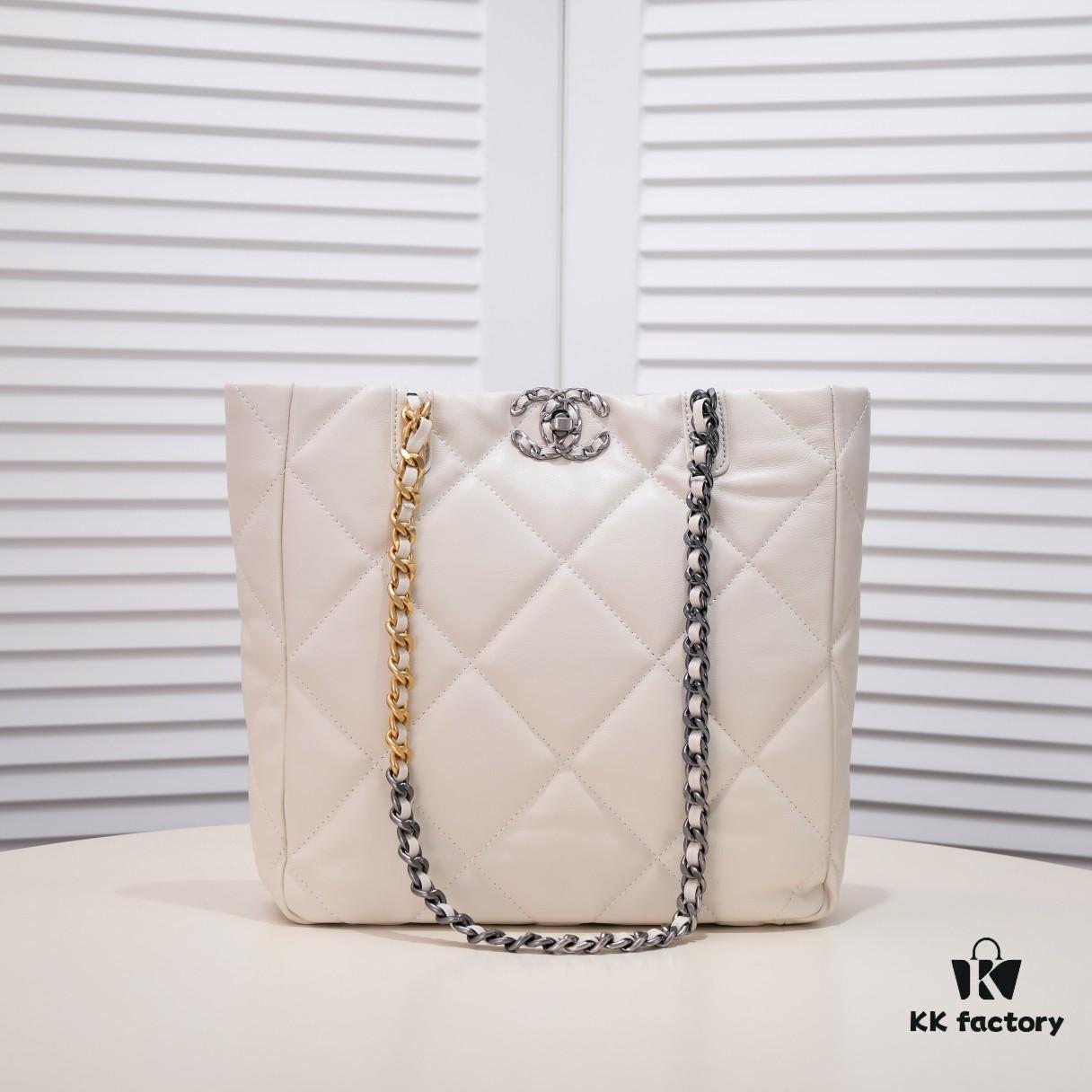 6930502af09edb6de4c4eb28 Double Eleven Special Price Non-Refundable Non-Exchangeable Small CHANEL 22B 19BAG Tote Black and Gold Italian First-Class GR Lambskin
