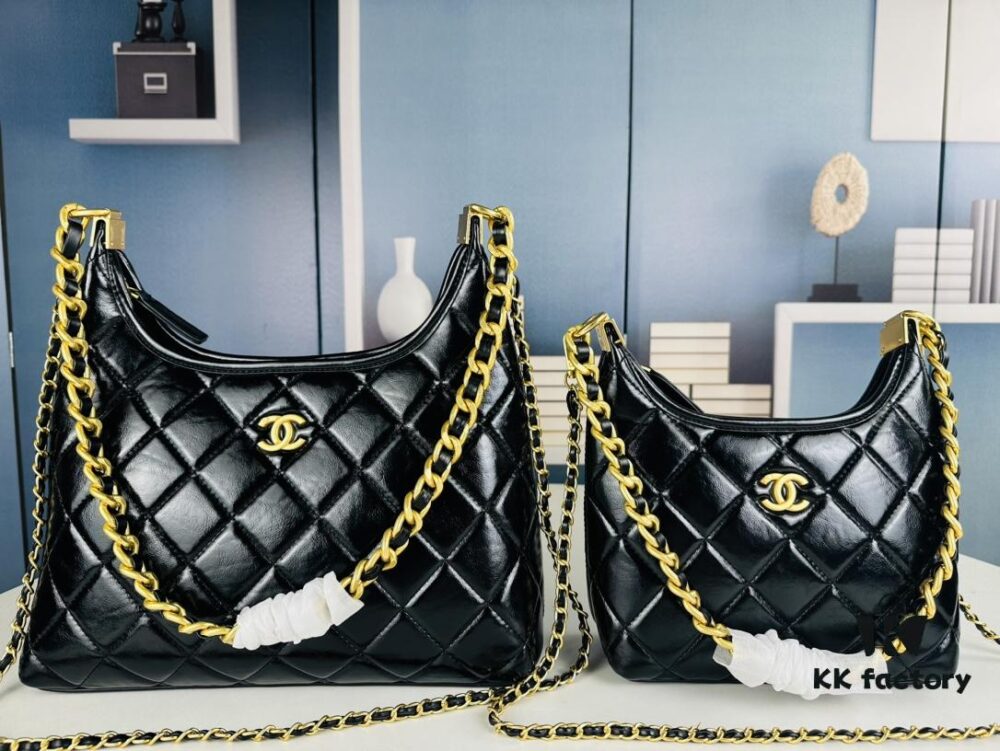 69305034f09edb6de4c4eb3e New Arrival Mini Batch No Filter | Today's Must-Have: Chanel 24A Hobo 🖤