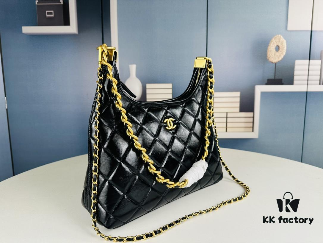 69305039f09edb6de4c4eb48 New Large Size Unfiltered Batch | Today's Must-Have: Chanel 24A Hobo ~ 🖤