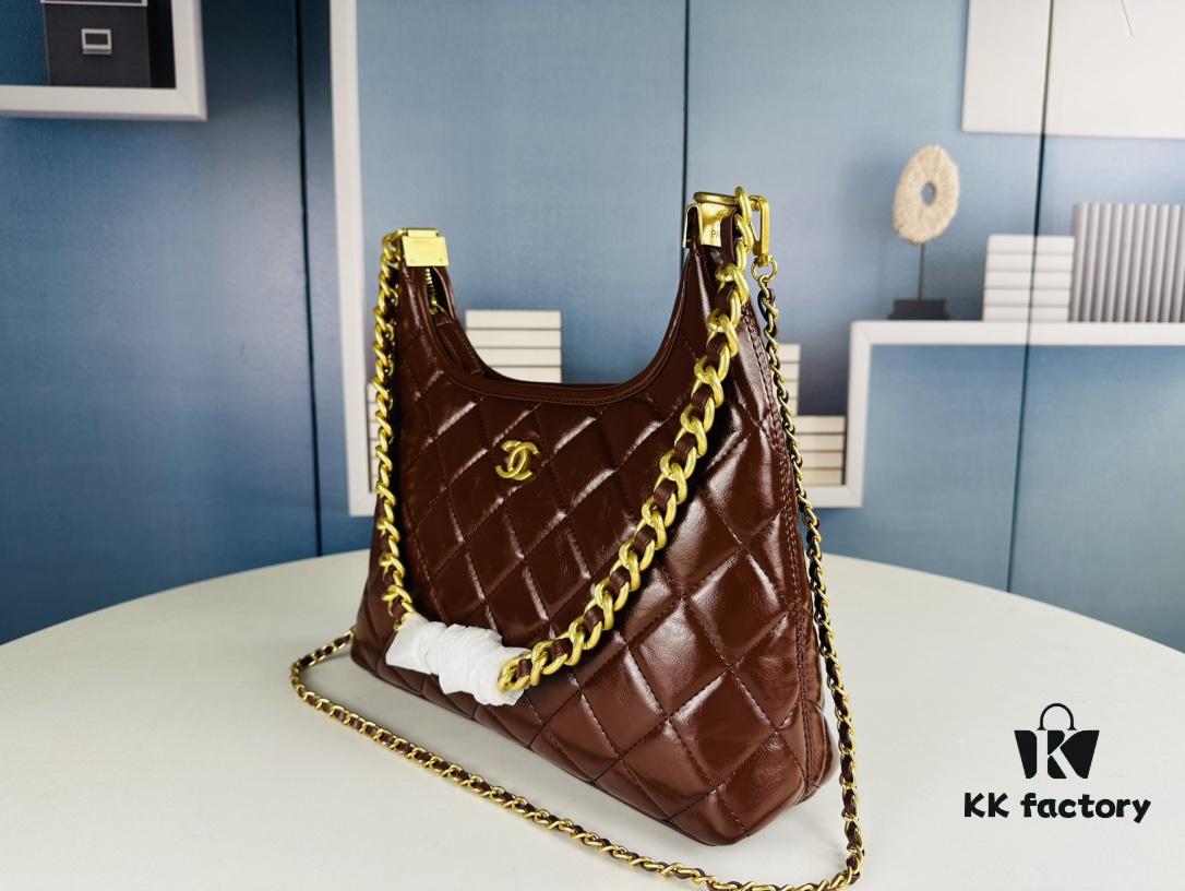 69305042f09edb6de4c4eb57 New Large Size Unfiltered Batch | Today's Must-Have: Chanel 24A Hobo ~ 🖤