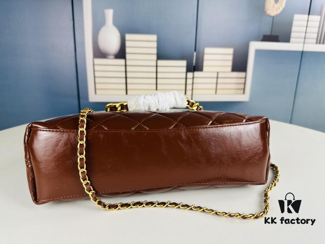 69305046f09edb6de4c4eb5e New Large Size Unfiltered Batch | Today's Must-Have: Chanel 24A Hobo ~ 🖤