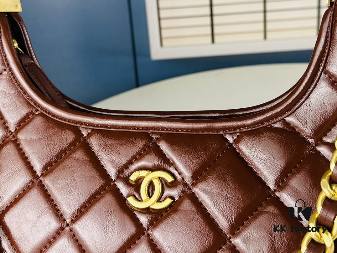 69305046f09edb6de4c4eb60 New Large Size Unfiltered Batch | Today's Must-Have: Chanel 24A Hobo ~ 🖤
