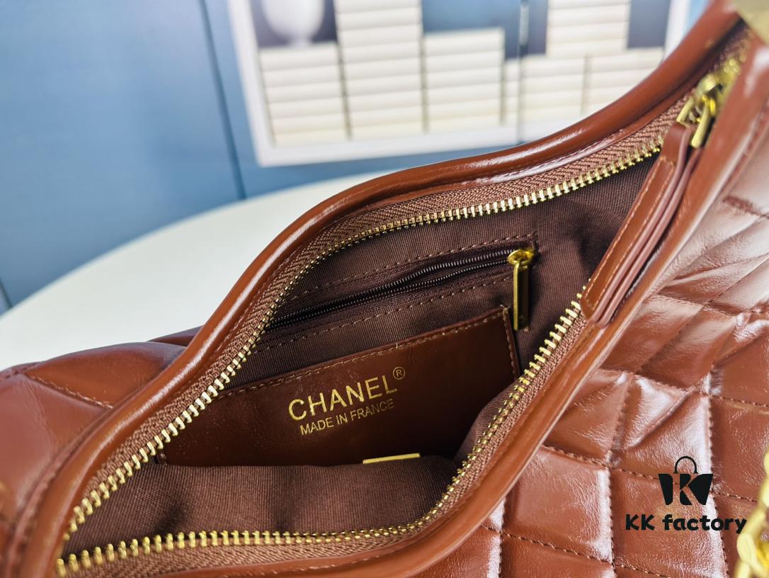 69305048f09edb6de4c4eb63 New Large Size Unfiltered Batch | Today's Must-Have: Chanel 24A Hobo ~ 🖤