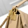 Medium 👑 CHANEL 24K Fall/Winter New Arrival Caviar Leather Handbag with Unique Texture – Detachable Strap for Crossbody or Handheld Wear