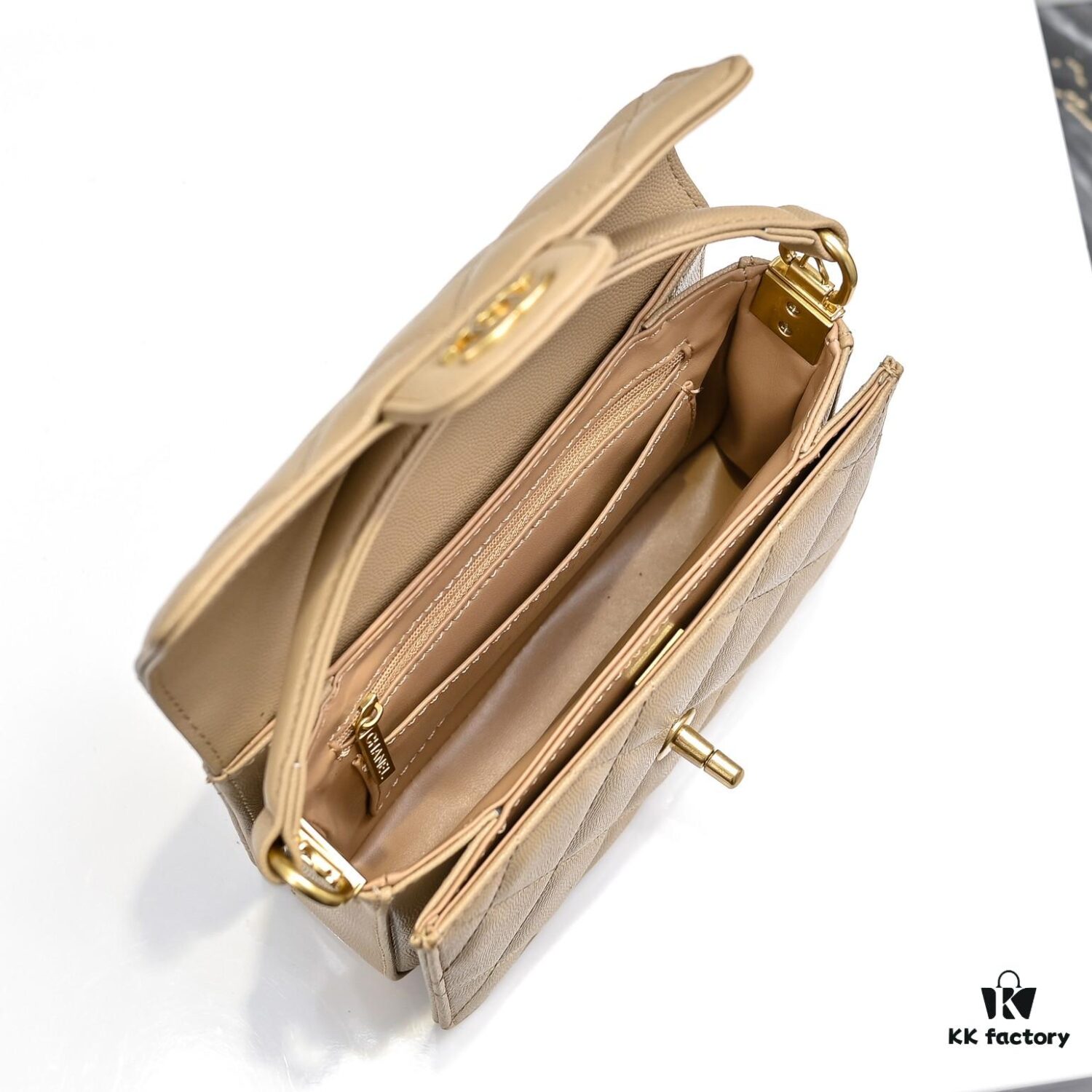 Medium 👑 CHANEL 24K Fall/Winter New Arrival Caviar Leather Handbag with Unique Texture – Detachable Strap for Crossbody or Handheld Wear