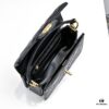 Medium 👑 CHANEL 24K Fall/Winter New Arrival Caviar Leather Handbag with Unique Texture – Detachable Strap for Crossbody or Handheld Wear