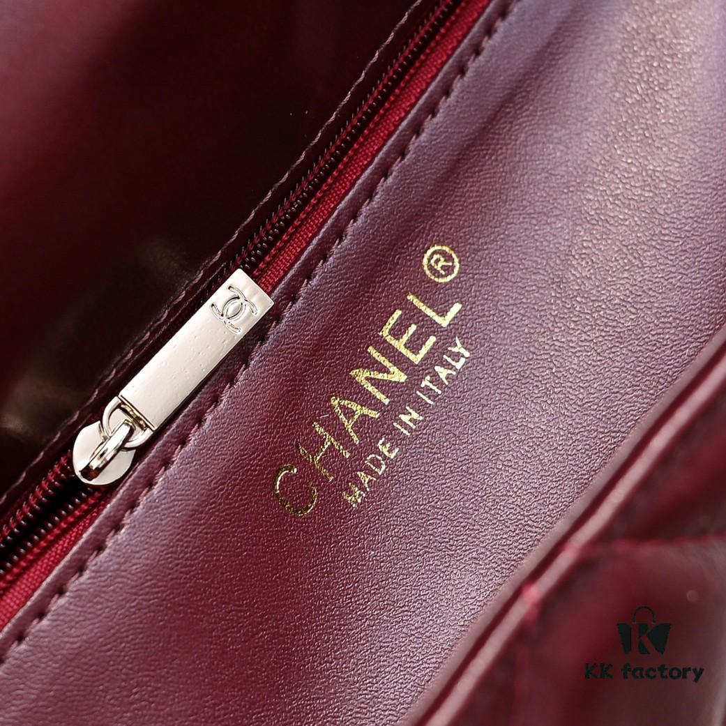 6930509af09edb6de4c4ebb8 Large Size 👑 Chanel 24B New Collection Top-Grain Waxed Leather Bag with Braided Metal Chain Handle