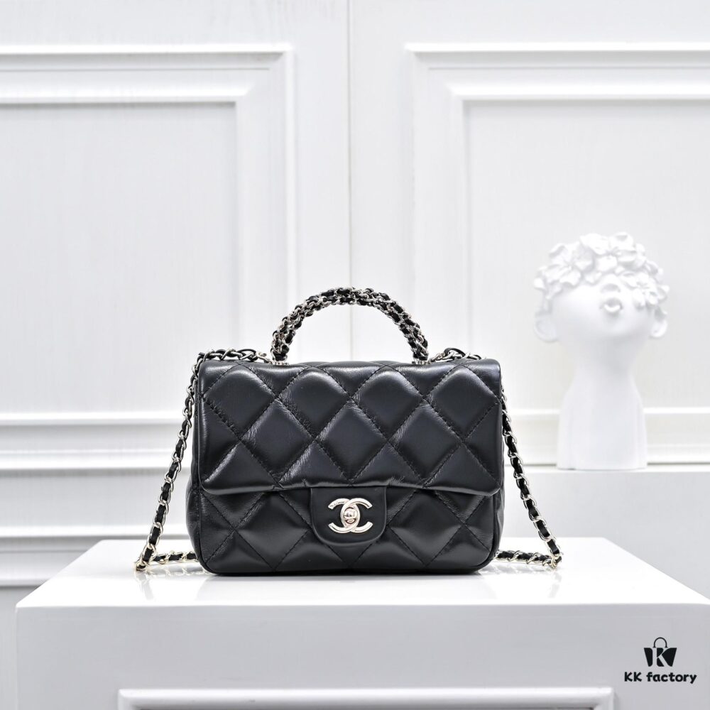 6930509bf09edb6de4c4ebba Small Size 👑 Chanel 24B New Series WOC, Top-Grain Oil-Waxed Leather