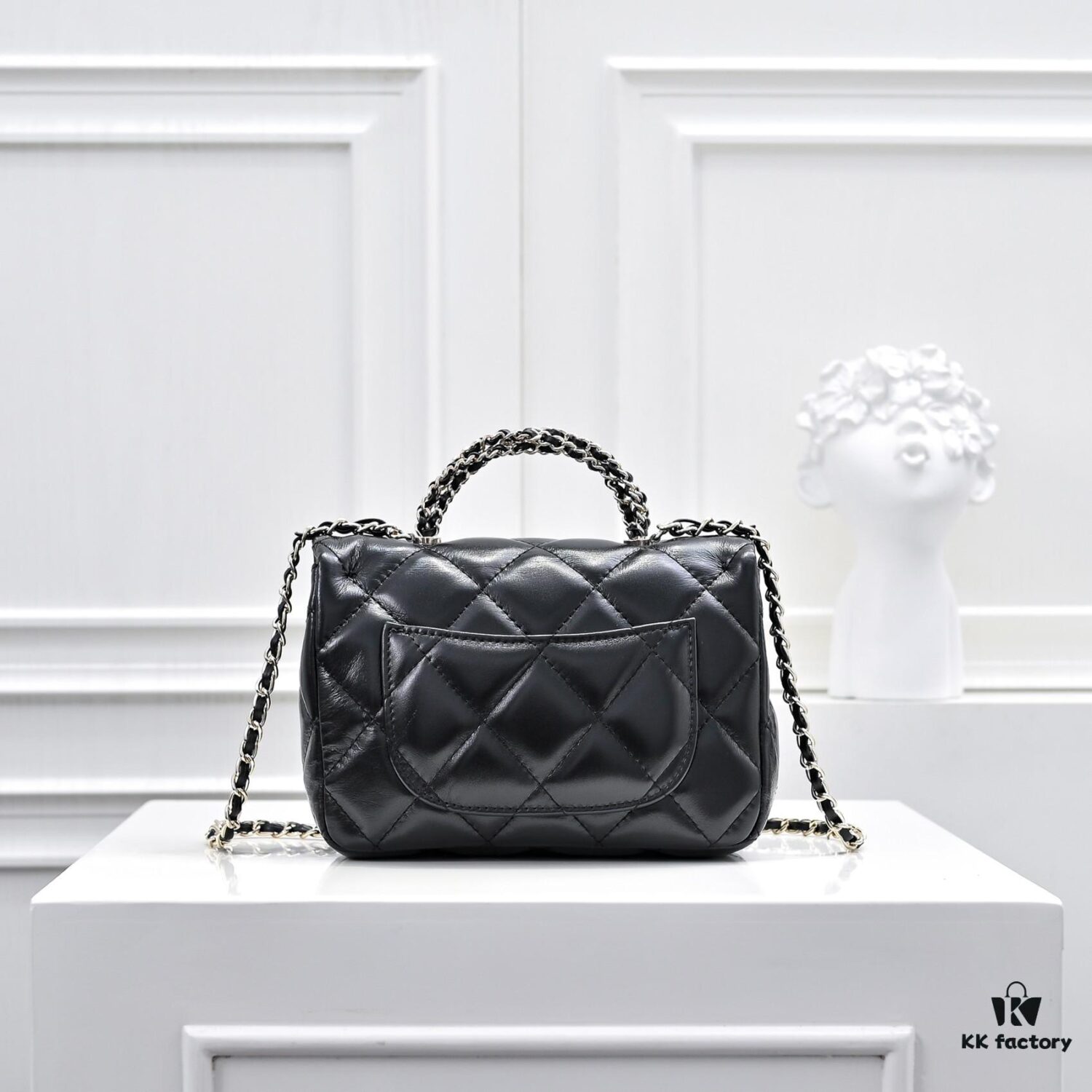 6930509df09edb6de4c4ebbb Small Size 👑 Chanel 24B New Series WOC, Top-Grain Oil-Waxed Leather
