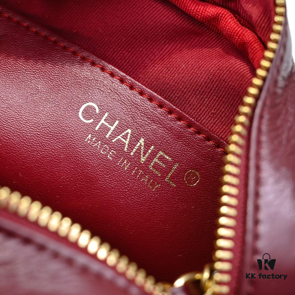 693050b2f09edb6de4c4ebd7 CHANEL 24K Autumn/Winter New Collection Camera Bag, Full-Grain Leather, Eye-Catching Double C Logo, Classic and Unique Design