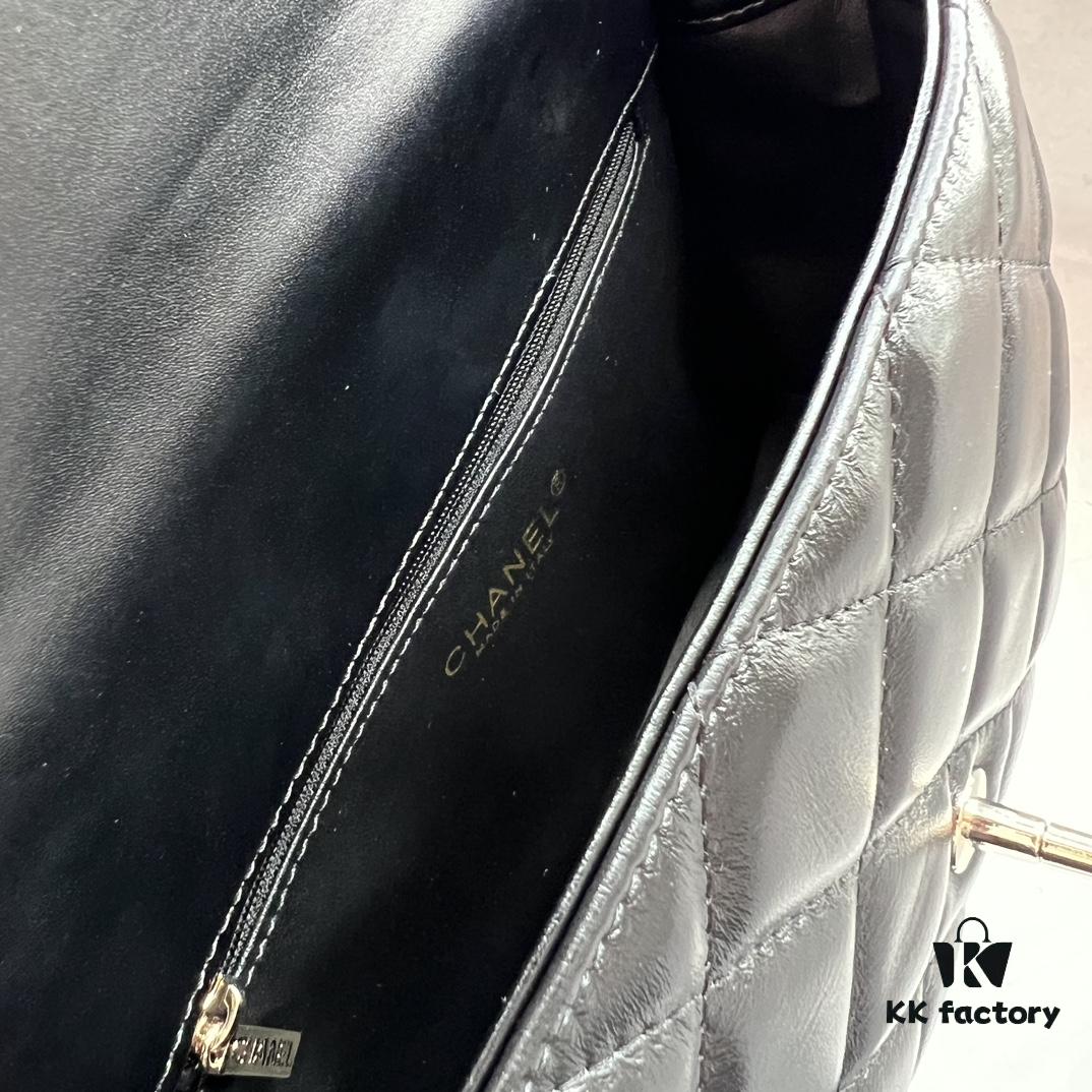 69305149f09edb6de4c4ecb0 Chanel 24B New Collection Top-Grain Oil-Waxed Leather Bag with Braided Metal Chain Handle