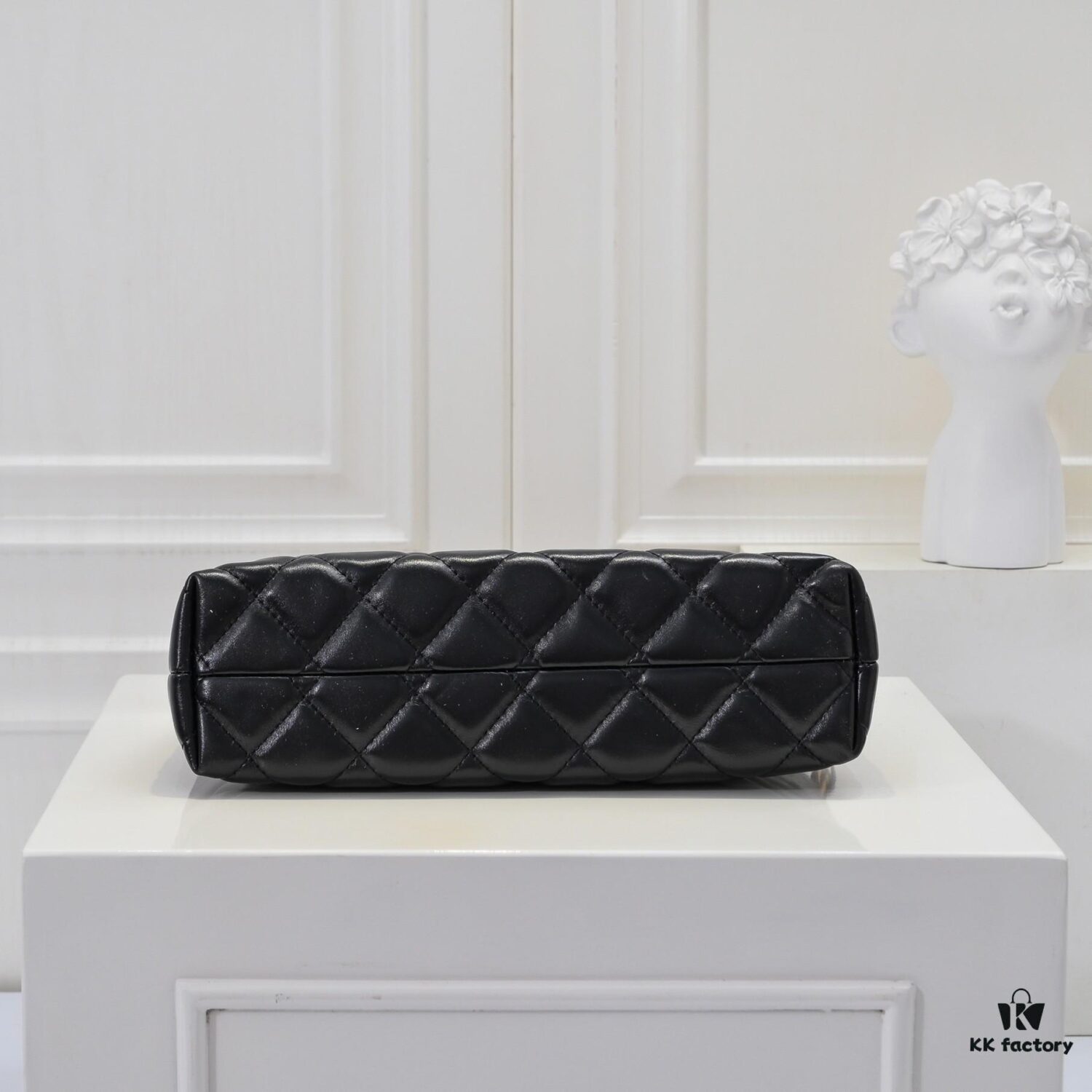 69305186f09edb6de4c4ecee Chanel 24B Coarse Chain Hobo Crossbody Bag, Top Grain Leather CF Shoulder Bag