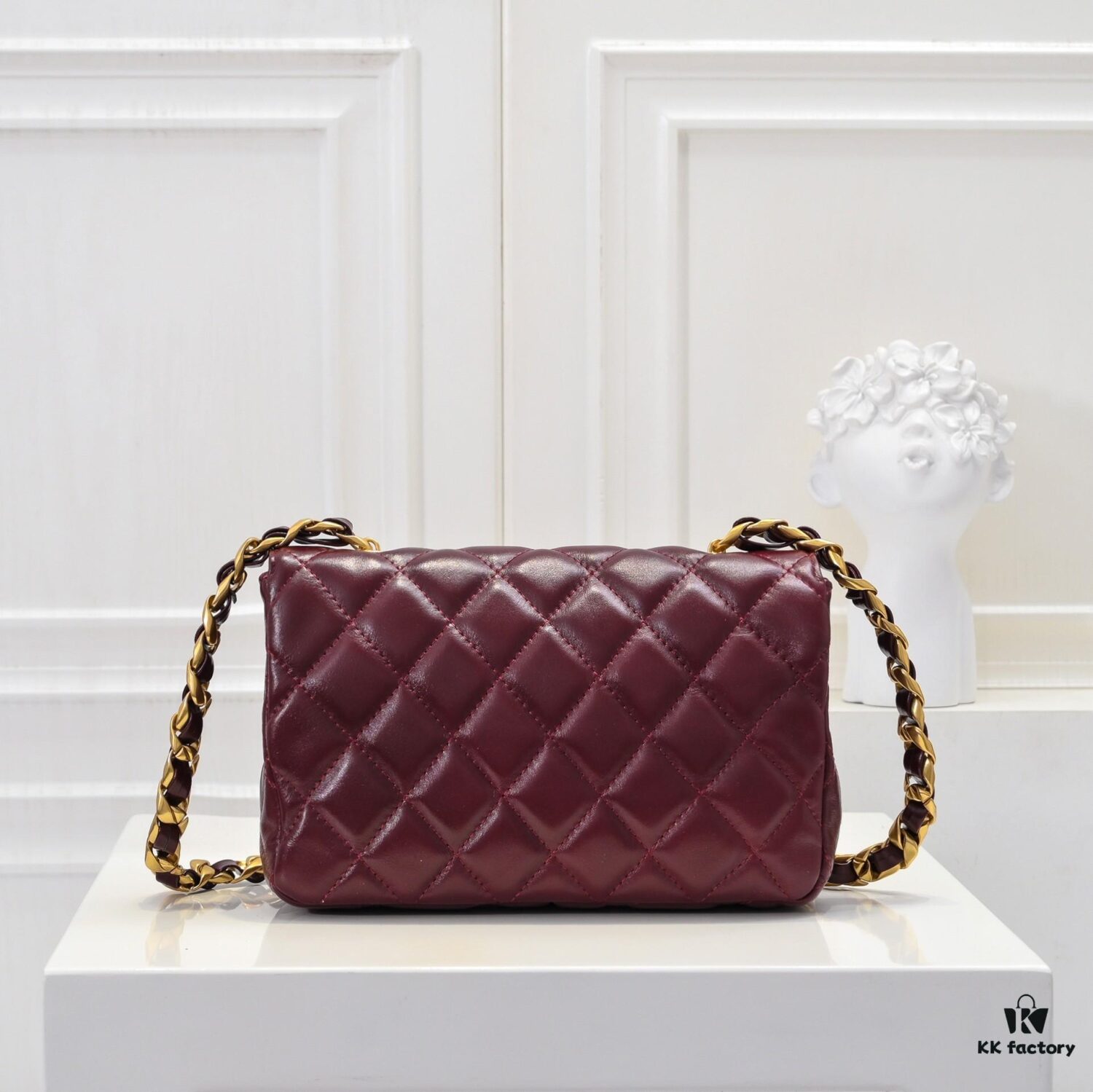 6930518cf09edb6de4c4ecf7 Chanel 24B Coarse Chain Underarm Bag, Top Grain Leather CF Shoulder Bag