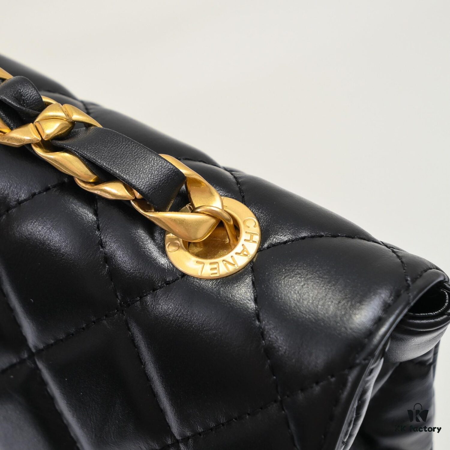 69305192f09edb6de4c4ed01 Chanel 24B Coarse Chain Underarm Bag, Top Grain Leather CF Shoulder Bag
