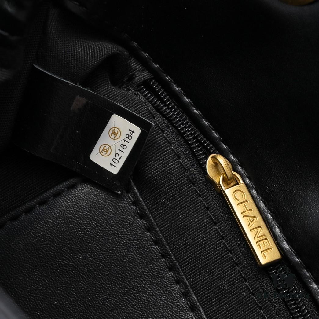 69305192f09edb6de4c4ed03 Chanel 24B Coarse Chain Underarm Bag, Top Grain Leather CF Shoulder Bag