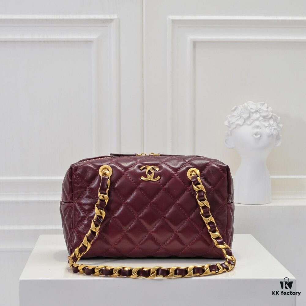 69305197f09edb6de4c4ed05 Chanel 24B Coarse Chain Pillow Bag, Top-Grade Cowhide, Shoulder Bag with Elegant and Charming Design