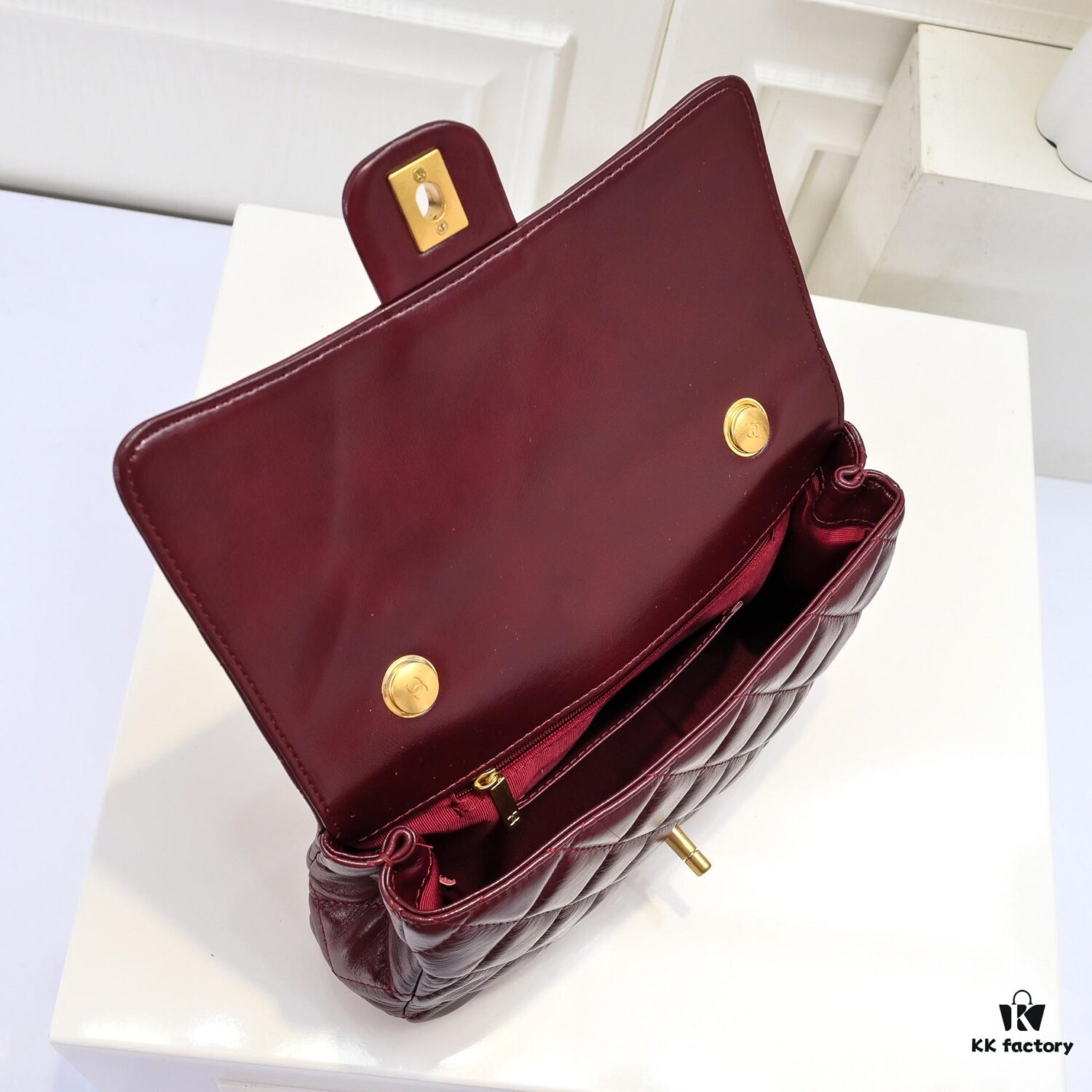 69305198f09edb6de4c4ed09 Chanel 24B Coarse Chain Underarm Bag, Top Grain Leather CF Shoulder Bag