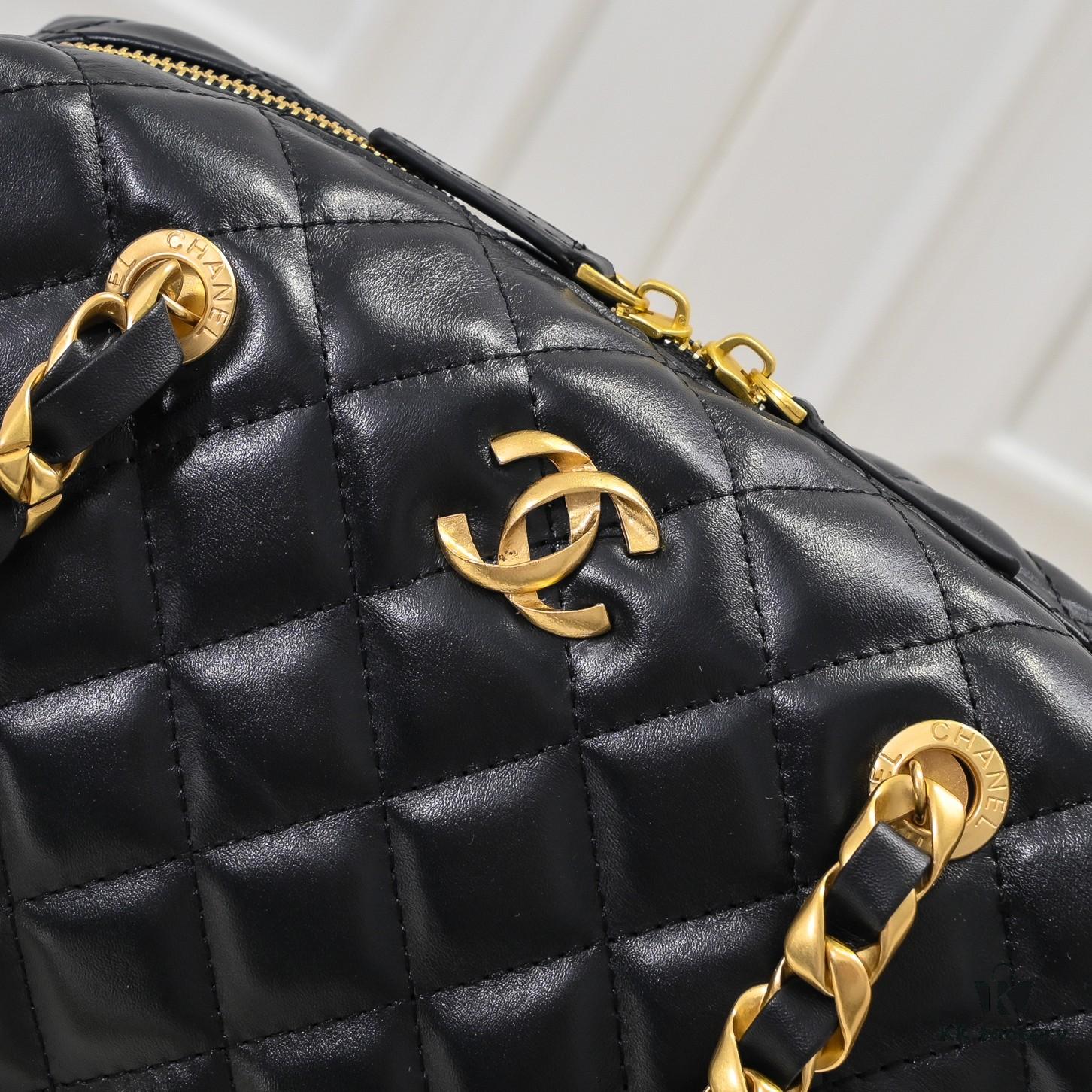 693051adf09edb6de4c4ed1b Chanel 24B Thick Chain Pillow Bag, Top-Grade Cowhide, Elegant and Charming Black Shoulder Bag with CC Logo and Black-Gold Woven Chain
