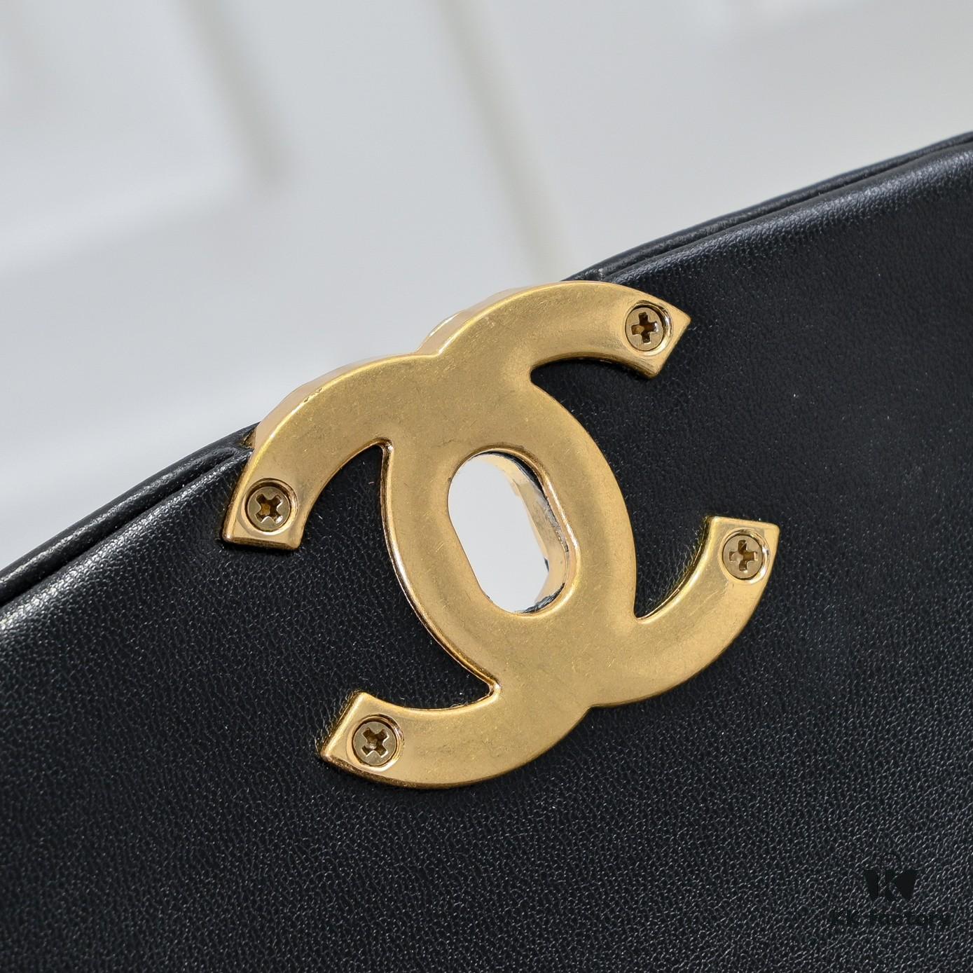 693051e4f09edb6de4c4ed68 Chanel 19 Shoulder Bag in Quilted Calfskin with CC Logo and Chain Strap