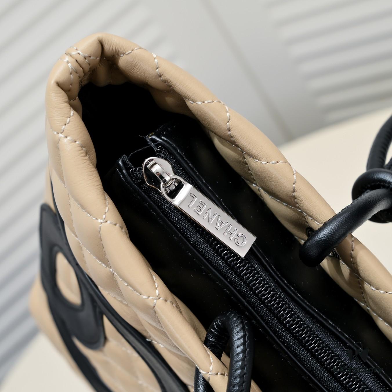 69305219f09edb6de4c4edab CHANEL 24A Vintage Spring Collection Mid-Century Kangpeng Tote Bag 'Vegetable Basket'