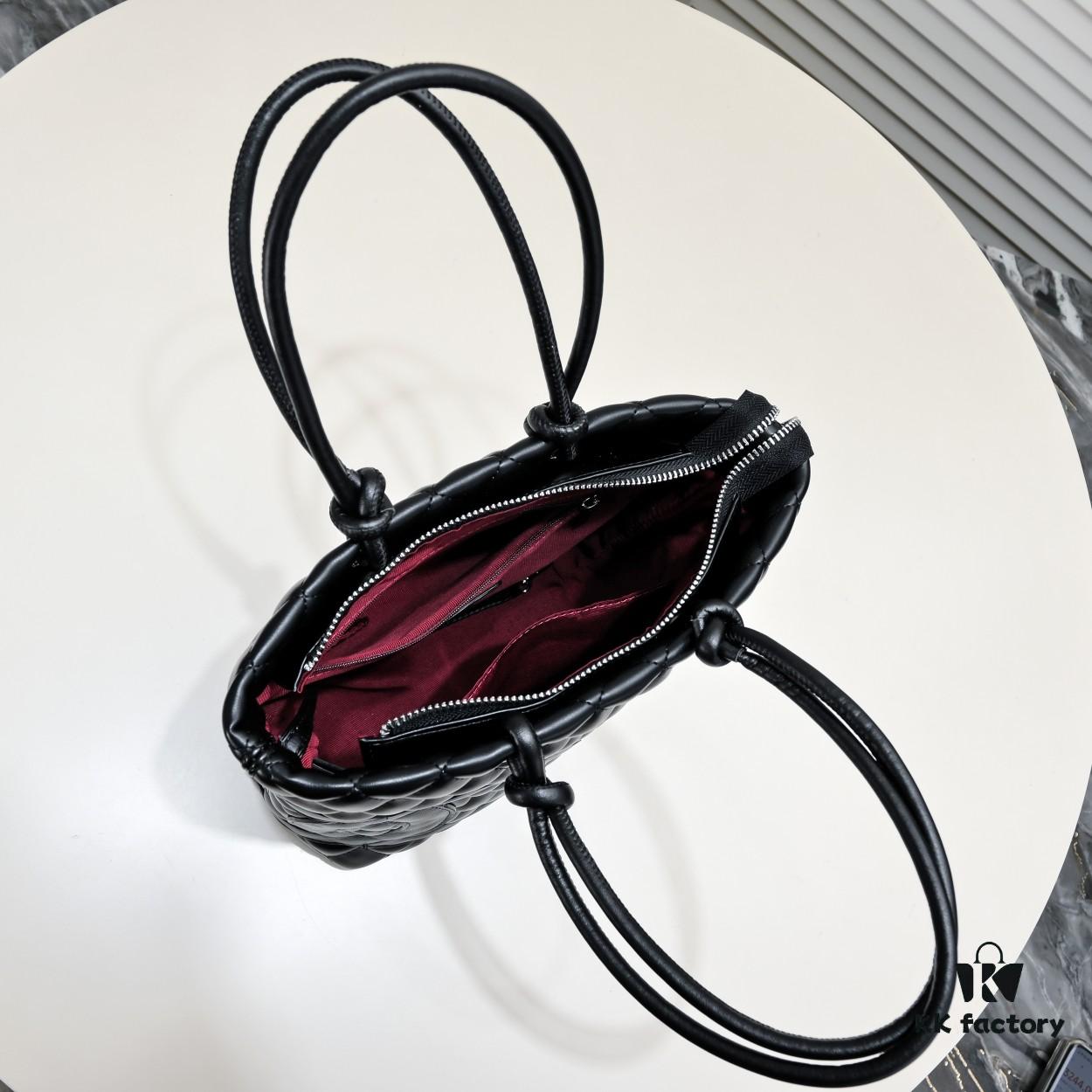 69305229f09edb6de4c4edc6 CHANEL 24A Spring Collection Vintage Handbag - Rare 2006 Full New Supreme Edition