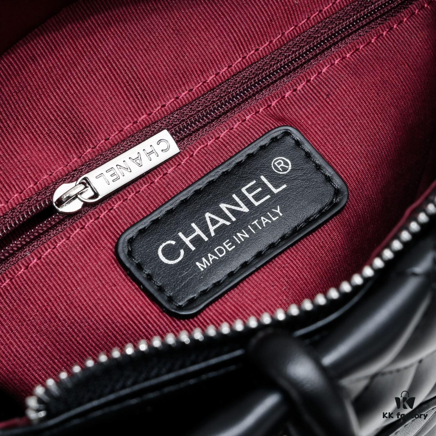 6930522df09edb6de4c4edc9 CHANEL 24A Spring Collection Vintage Handbag - Rare 2006 Full New Supreme Edition