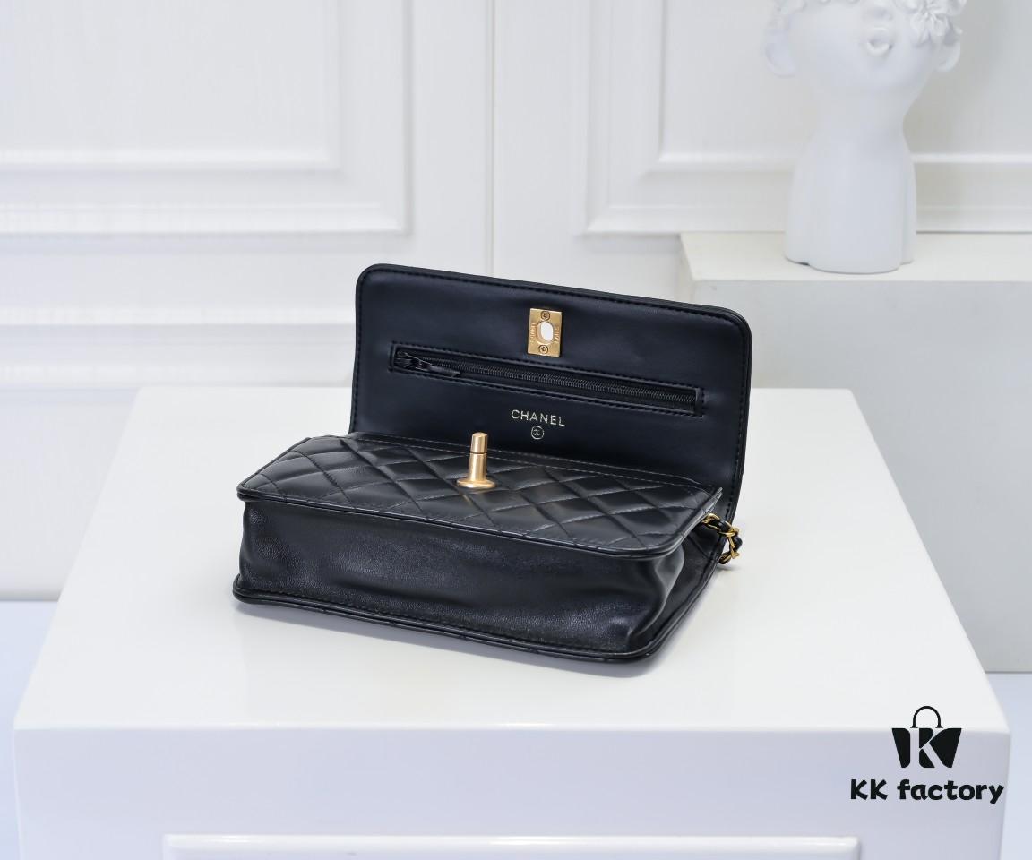 69305235f09edb6de4c4edd3 CHANEL Wallet on Chain Mini Bag A, Size: 19.2x12.3x3.5