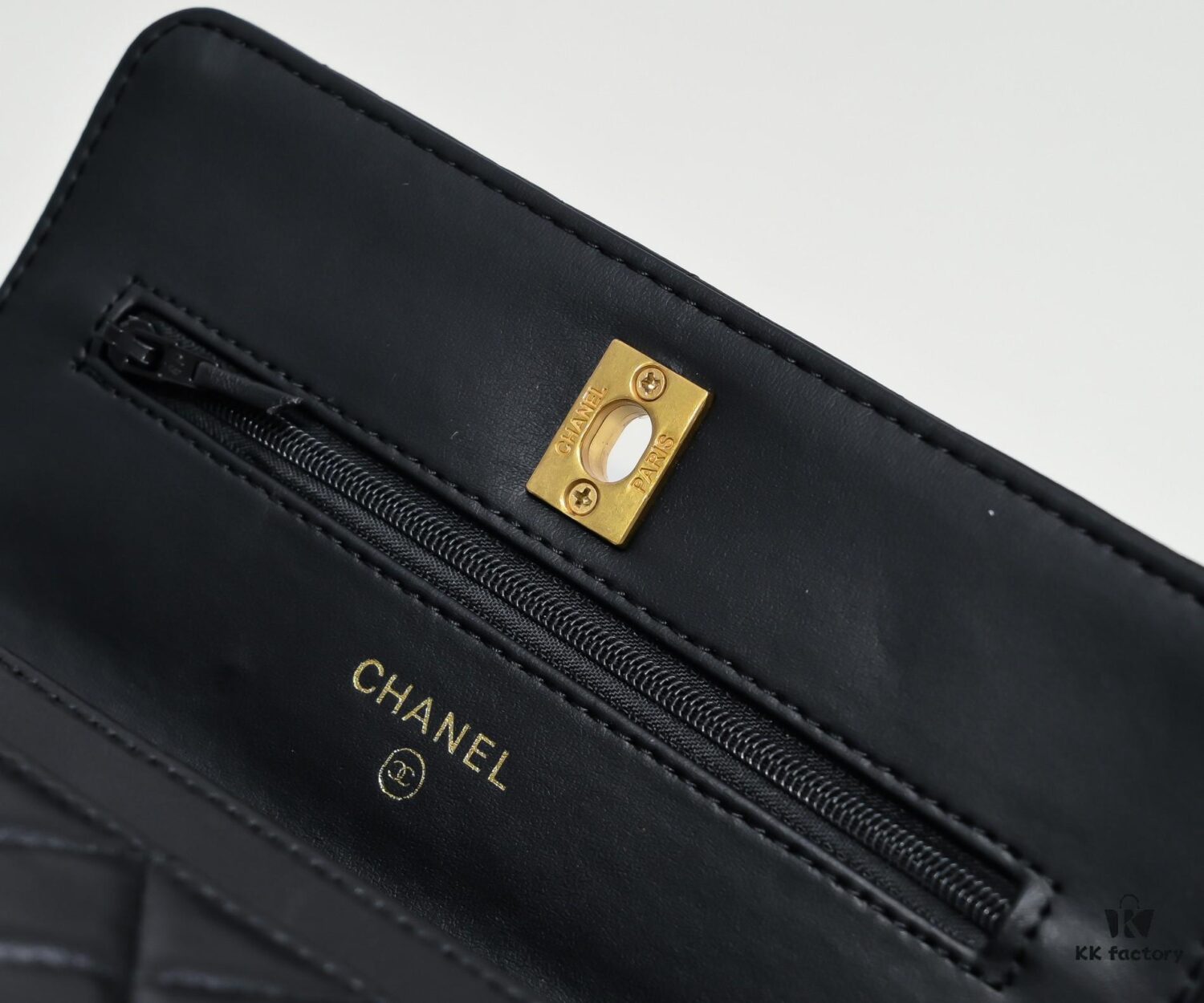 6930523bf09edb6de4c4eddb CHANEL Wallet on Chain Mini Bag A, Size: 19.2x12.3x3.5