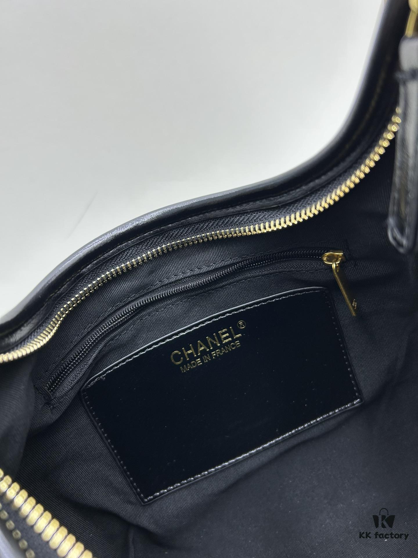 6930526cf09edb6de4c4ee29 New Large Batch No Filter | Today's Must-Have: Chanel 24A Hobo 🖤