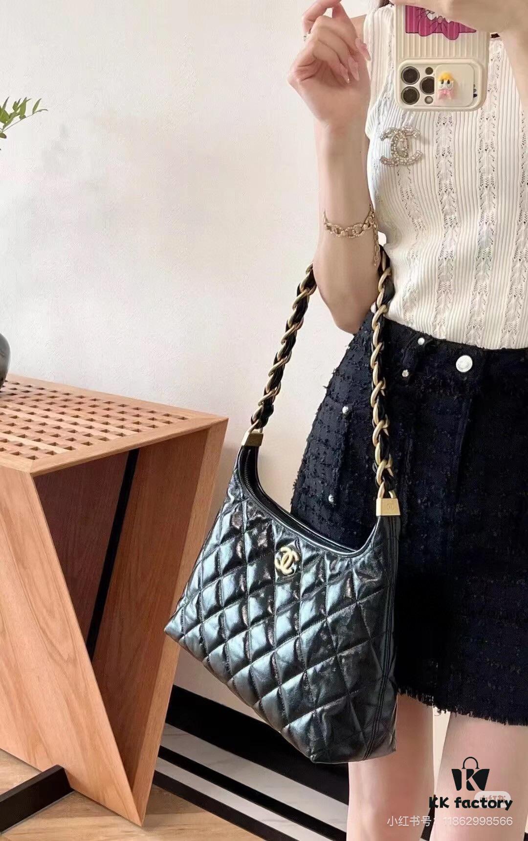 6930526ff09edb6de4c4ee2b New Large Size Unfiltered Batch | Today's Must-Have: Chanel 24A Hobo ~ 🖤