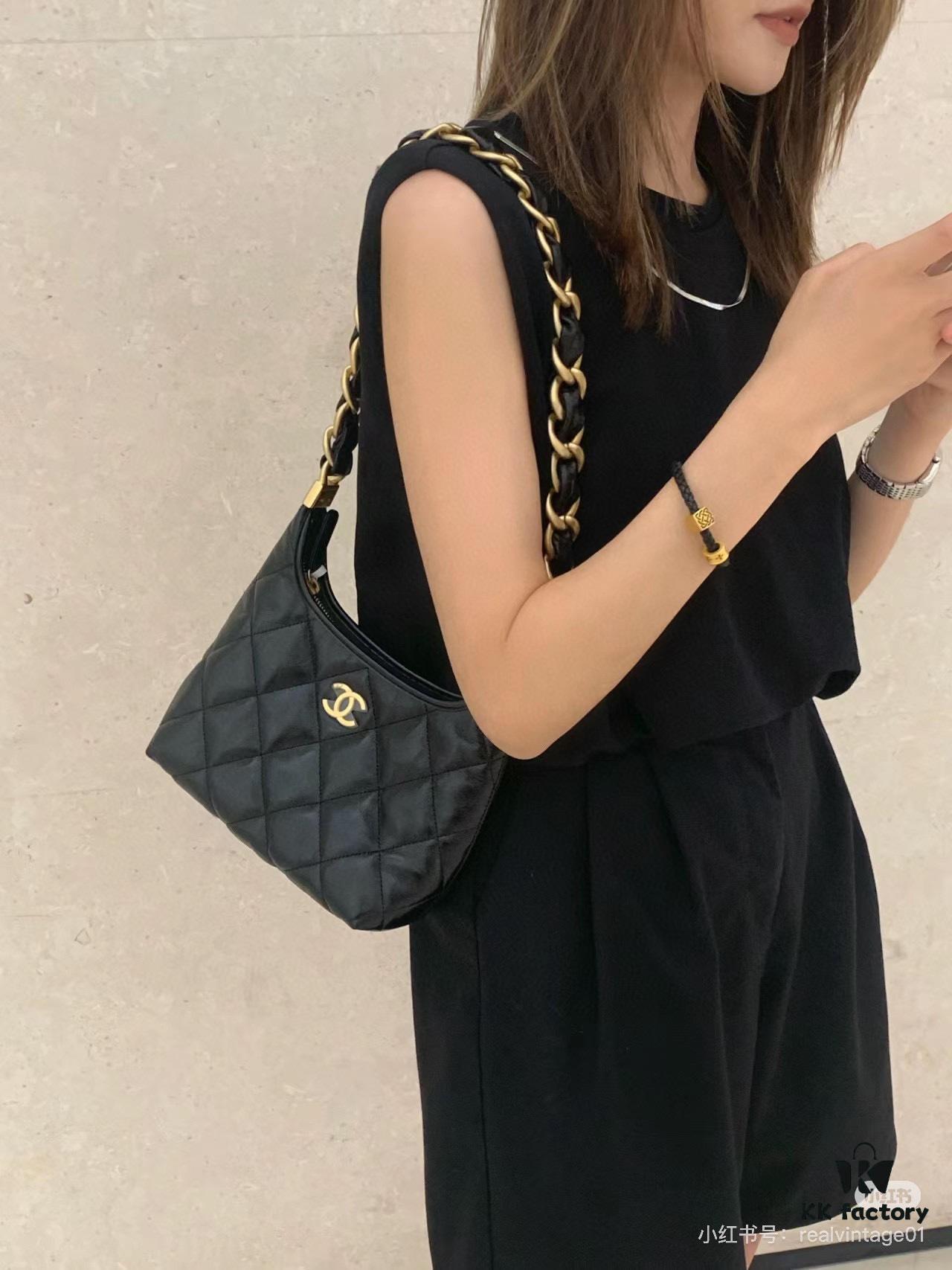 69305277f09edb6de4c4ee35 New Arrival Mini Unfiltered | Today's Must-Have: Chanel 24A Hobo 🖤