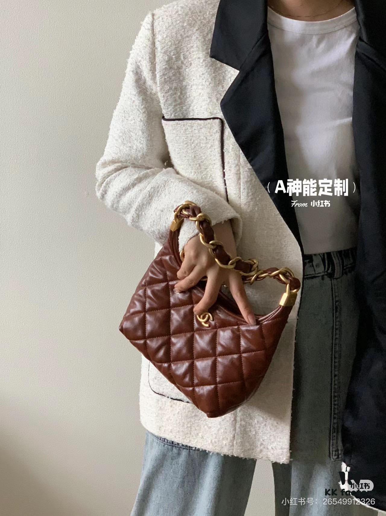 69305277f09edb6de4c4ee36 New Arrival Mini Unfiltered | Today's Must-Have: Chanel 24A Hobo 🖤