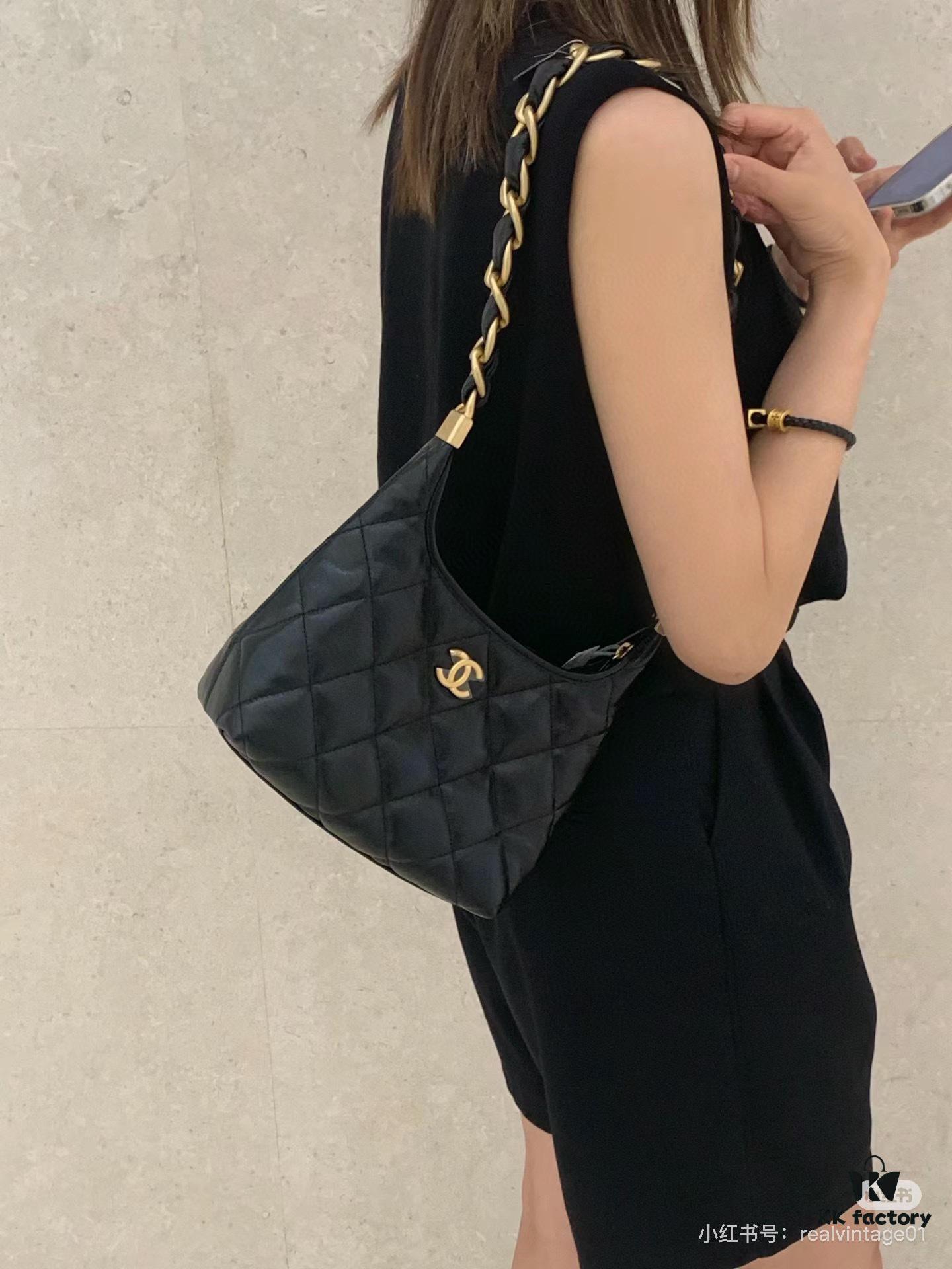 69305278f09edb6de4c4ee37 New Arrival Mini Unfiltered | Today's Must-Have: Chanel 24A Hobo 🖤