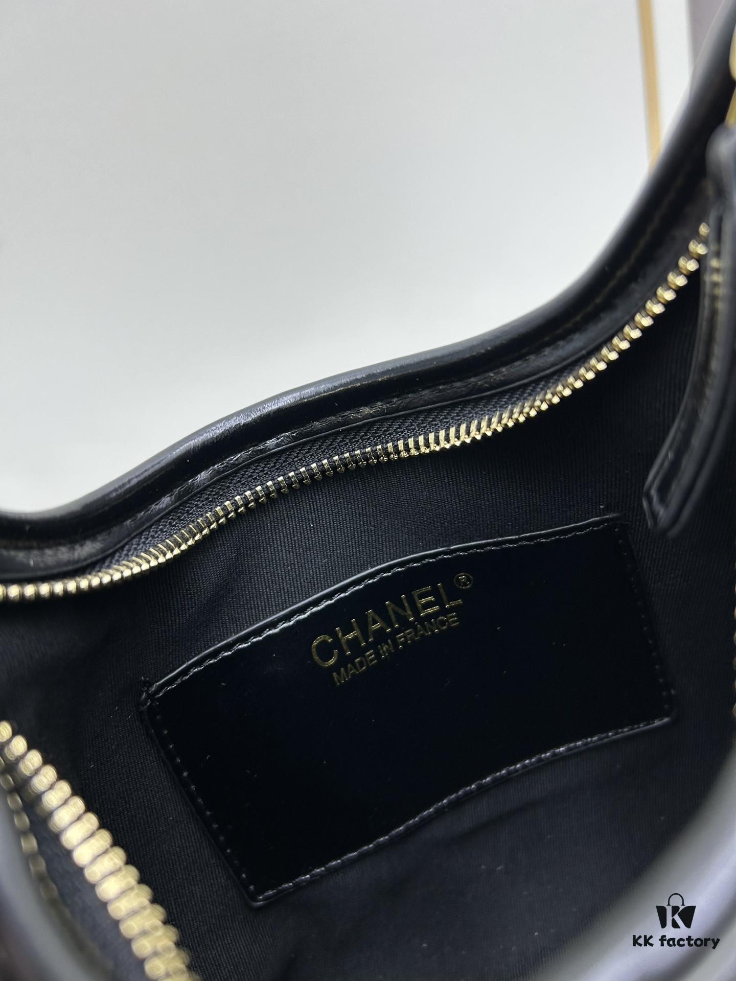 6930528ef09edb6de4c4ee4a New Arrival Mini Unfiltered | Today's Must-Have: Chanel 24A Hobo ~ 🖤