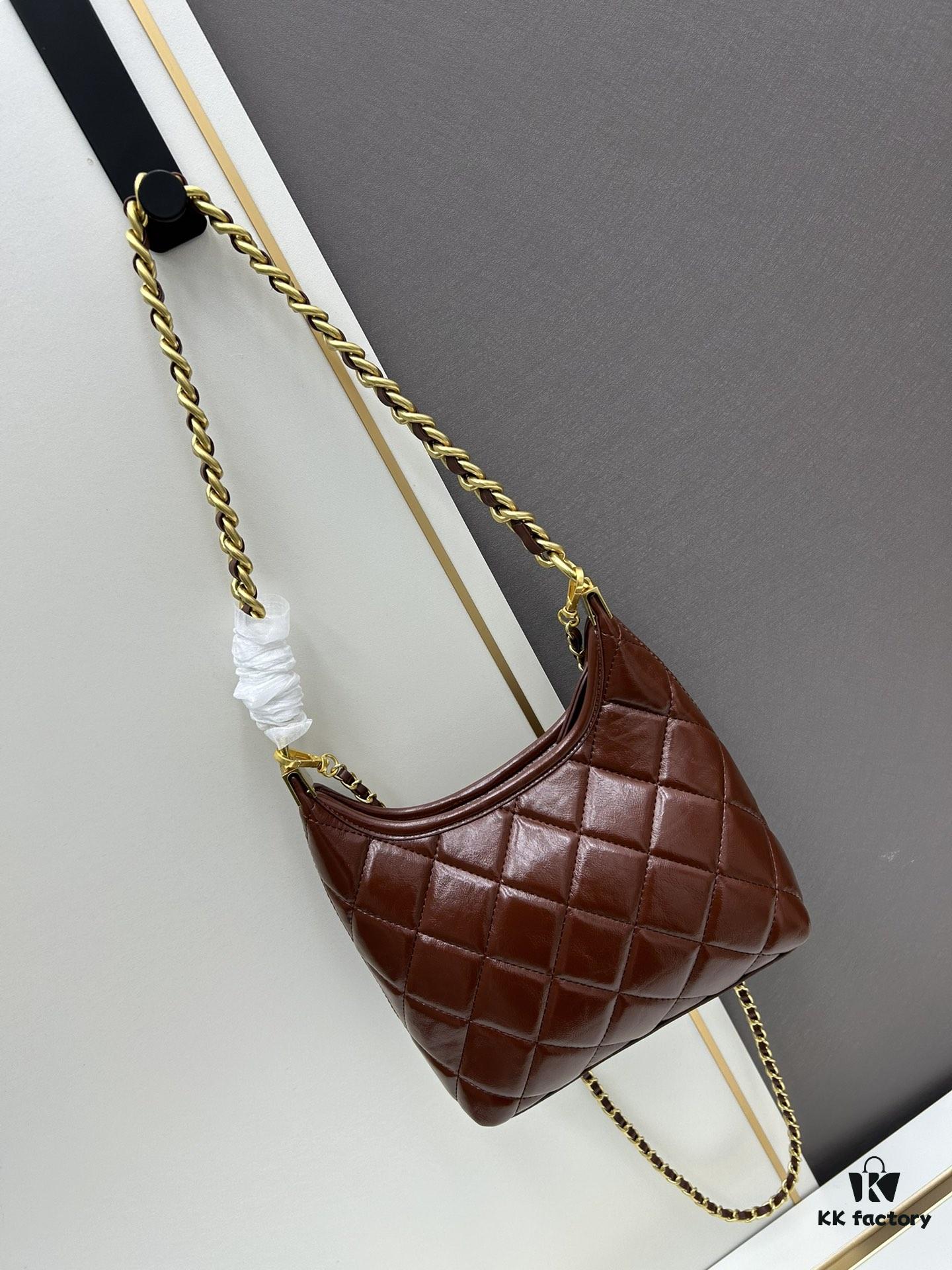 69305292f09edb6de4c4ee4e New Arrival Small Batch No Filter | Today's Must-Have: Chanel 24A Hobo 🖤