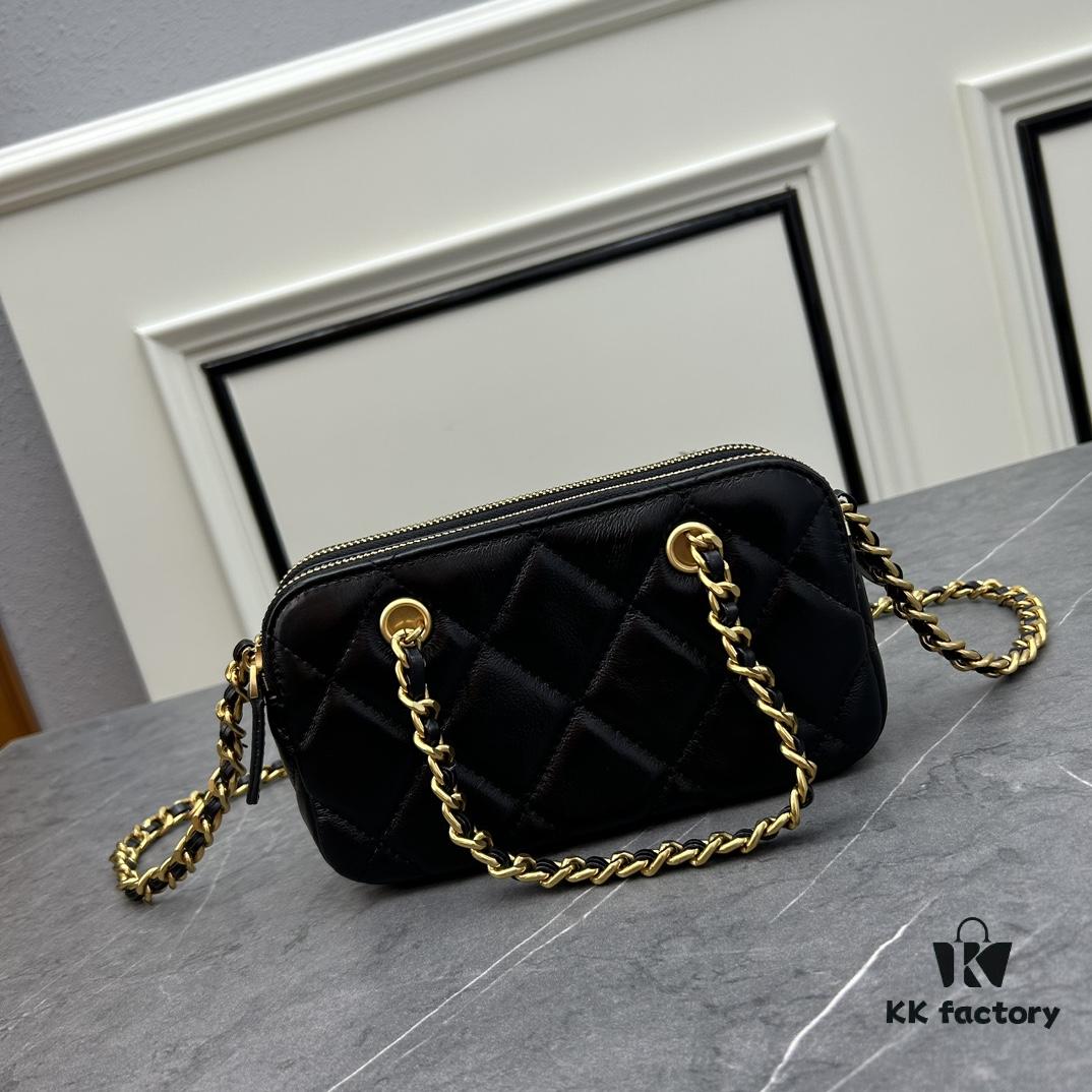 6930529df09edb6de4c4ee60 Chanel 270 Batch Vintage-Style 23K Gold Coin Chain Bag