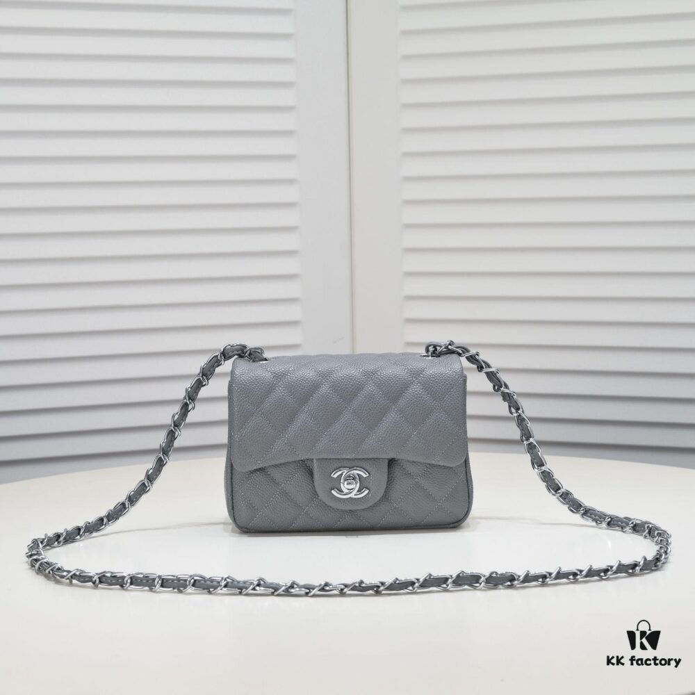 693052bbf09edb6de4c4ee86 Gray Chanel Triangle Bike Bag - High-Quality Cowhide, One-to-One Replication, Premium Craftsmanship